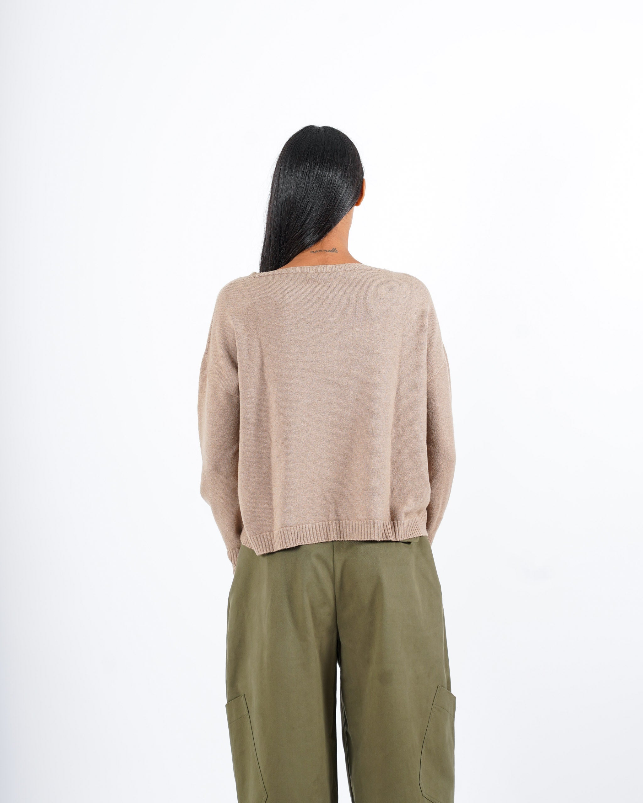 Maglia girocollo in mano lana- Nigeria