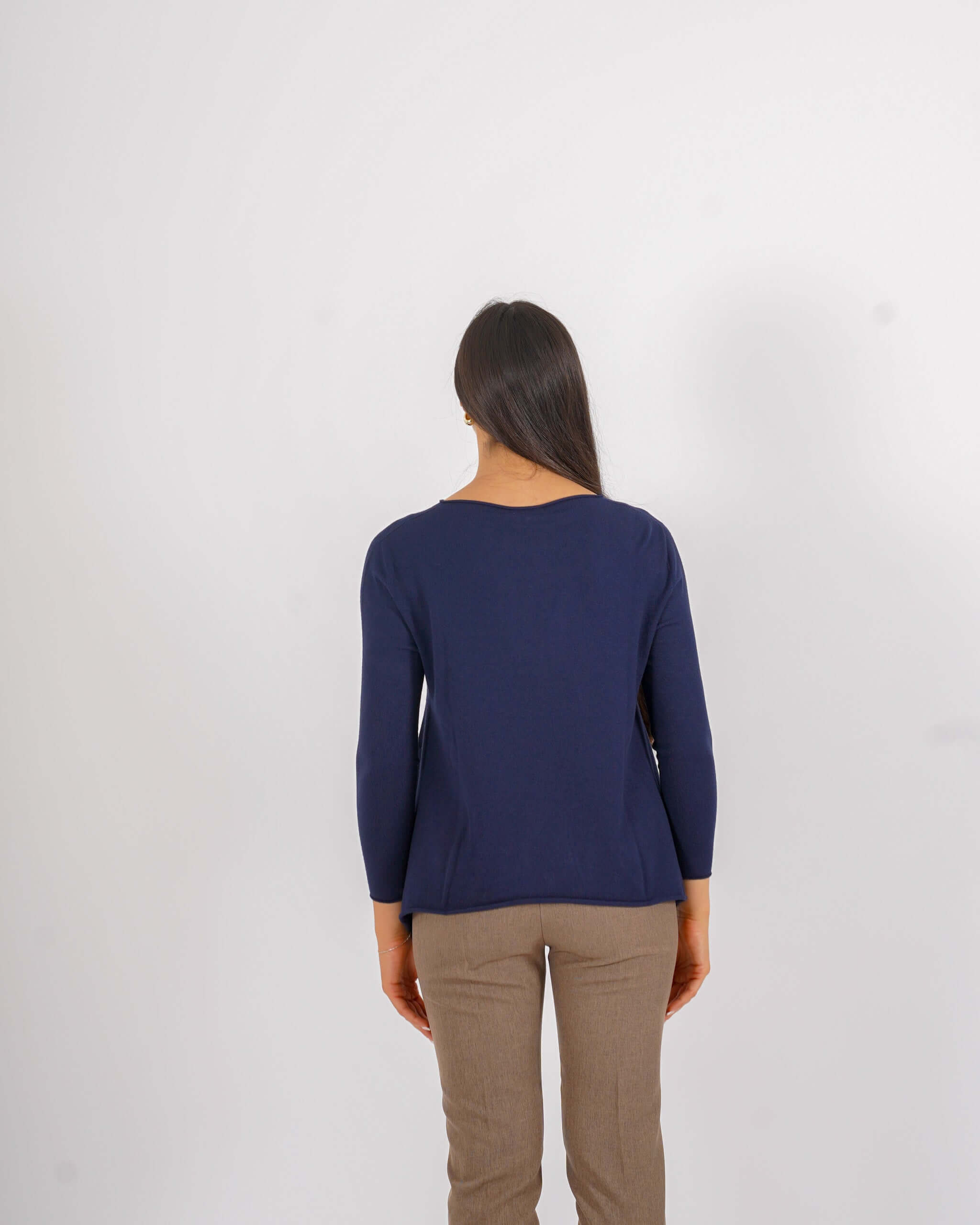 Maglia girocollo minimal con spacchi laterali - Austria