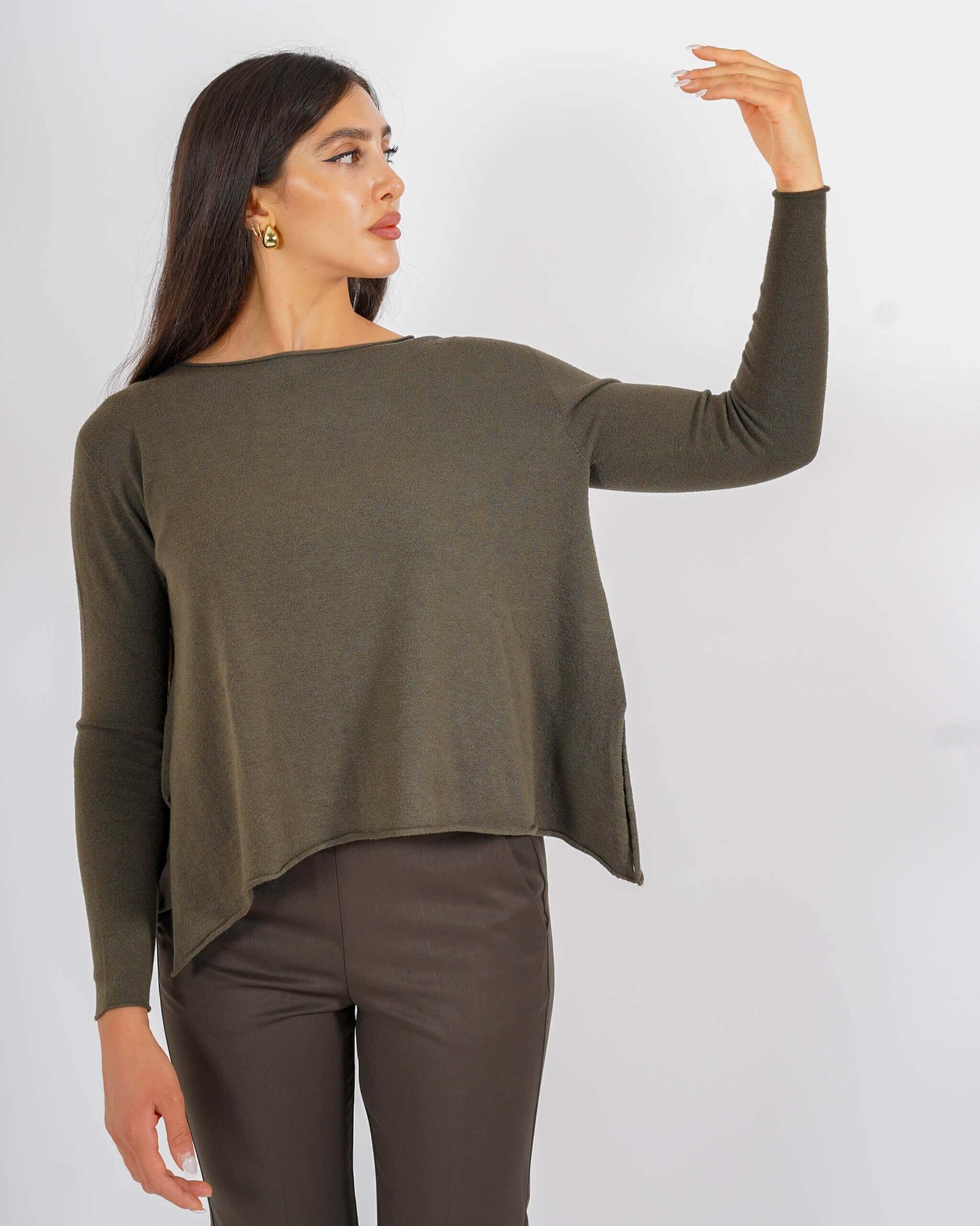 Maglia girocollo minimal con spacchi laterali - Austria