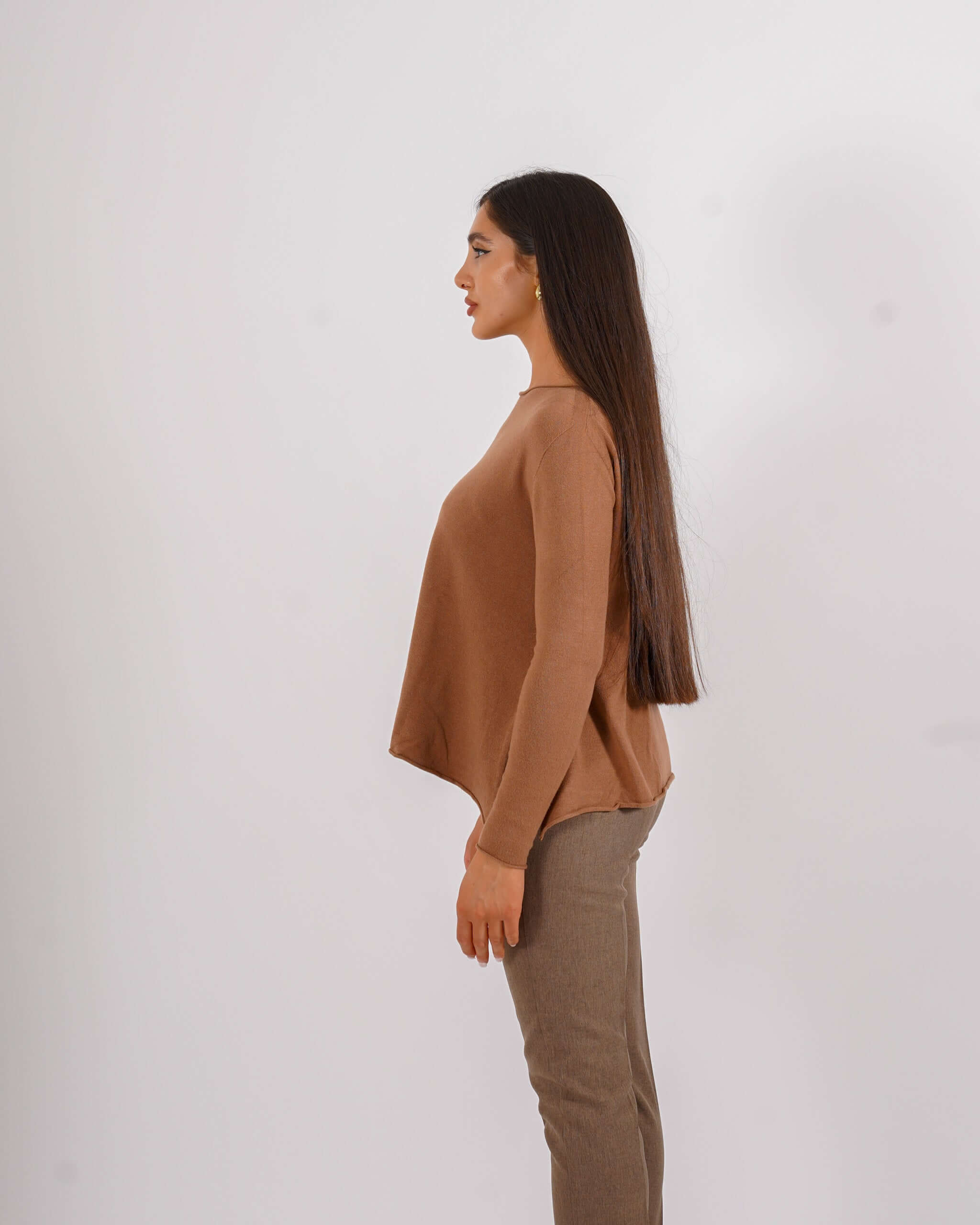 Maglia girocollo minimal con spacchi laterali - Austria