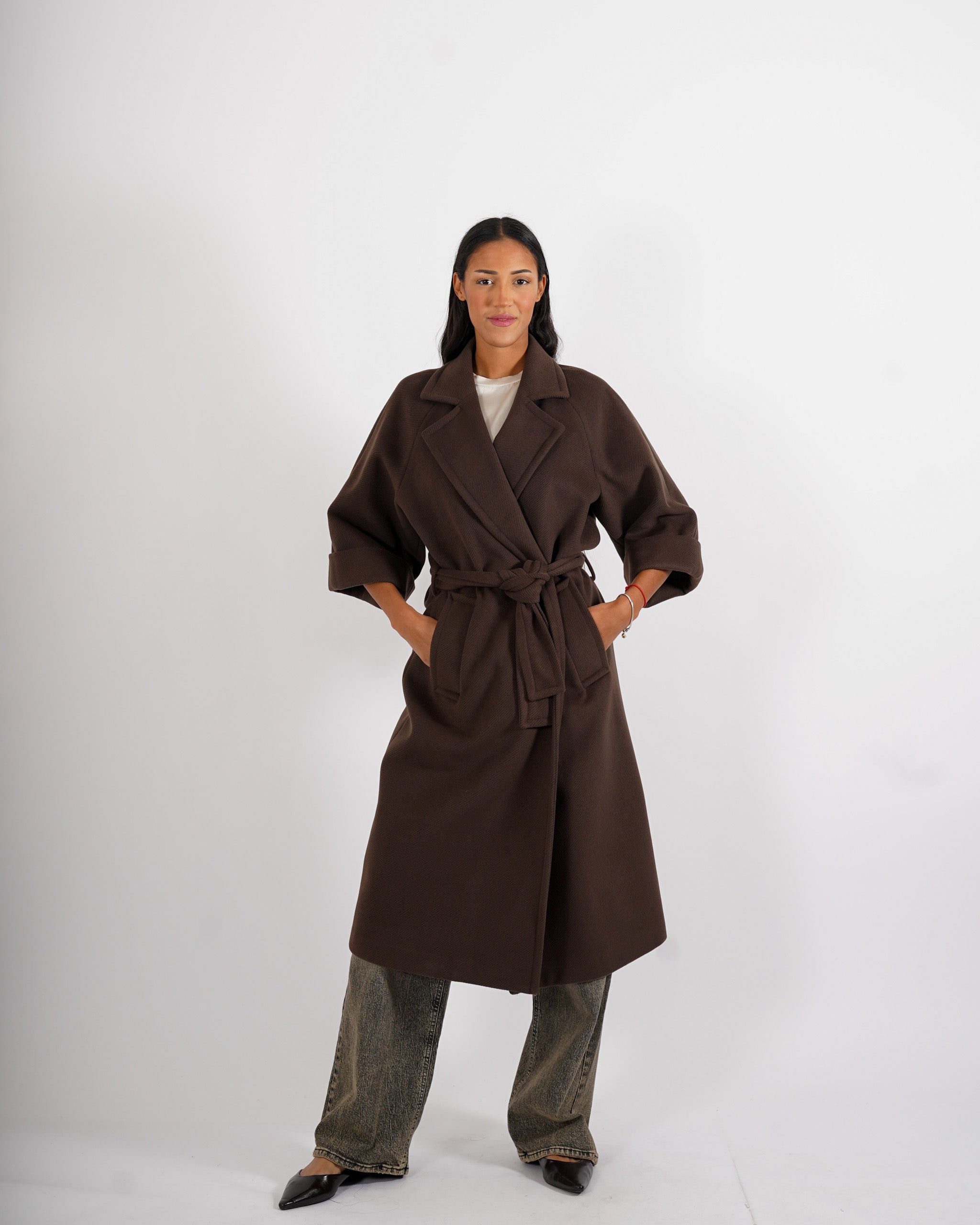 Cappotto con cintura e maniche con risvolto - Olivia