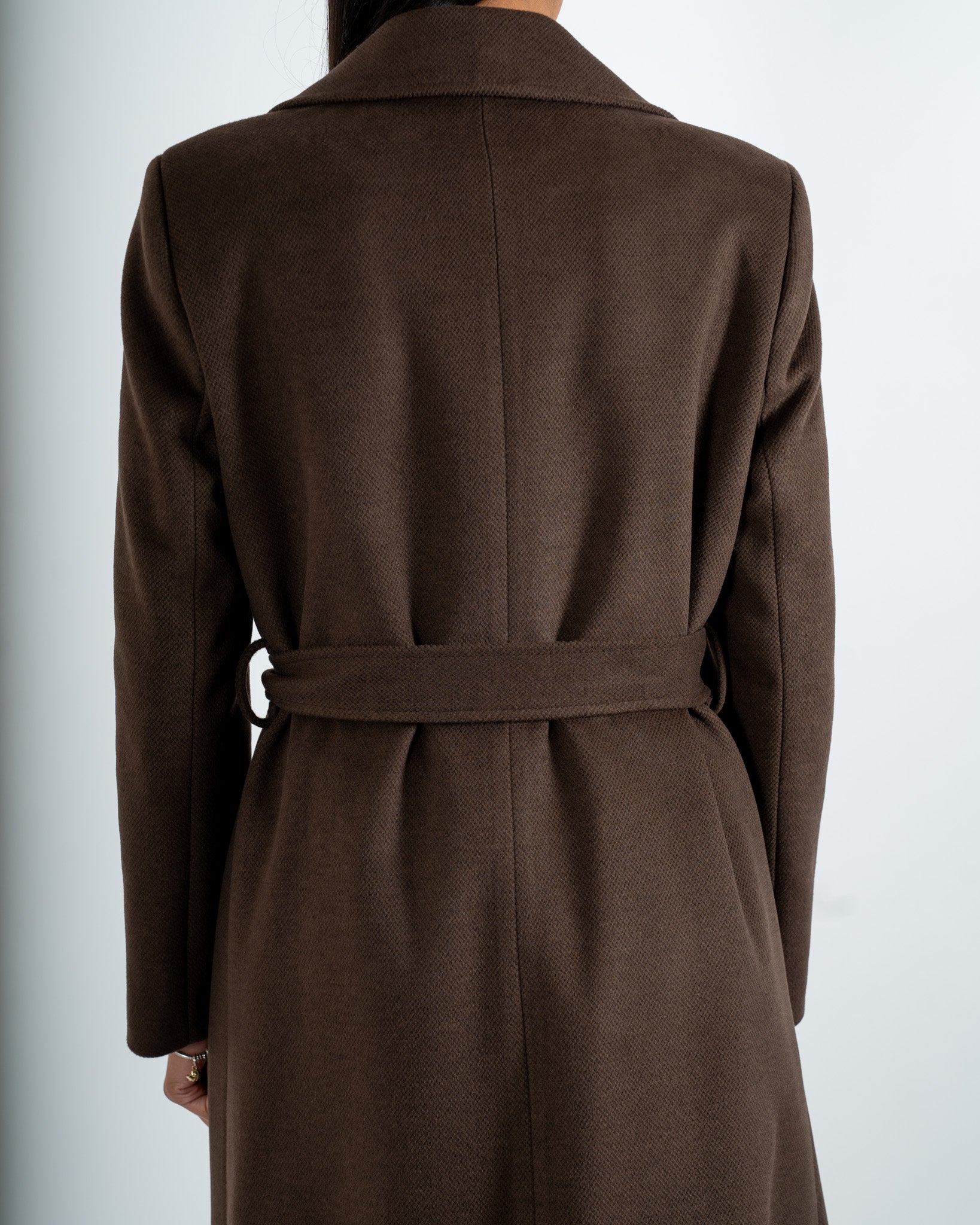Cappotto lungo con cintura rimovibile, tasche a filo e spalla costruita - Alfa