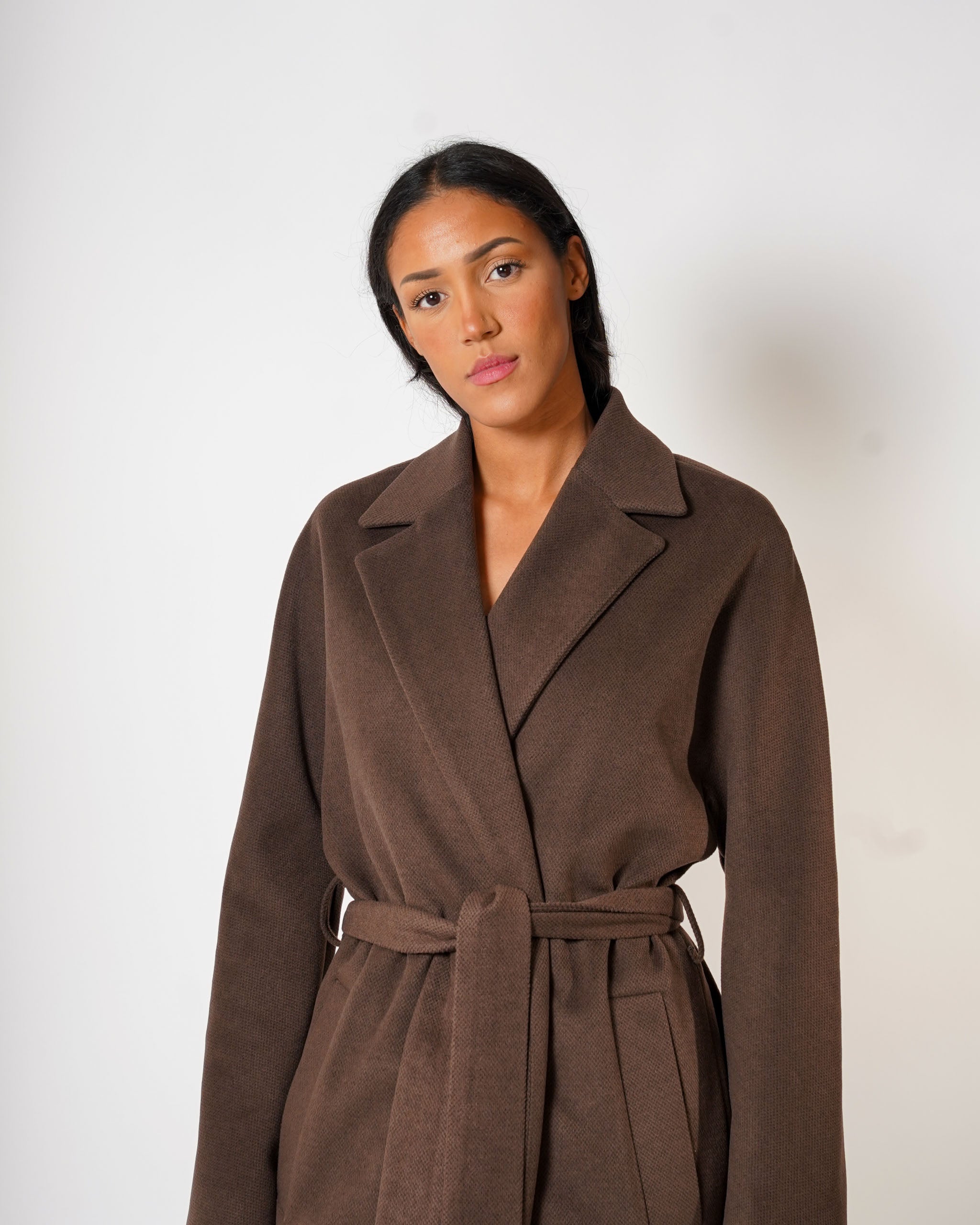 Cappotto lungo con cintura rimovibile, tasche e spalla costruita - Mister