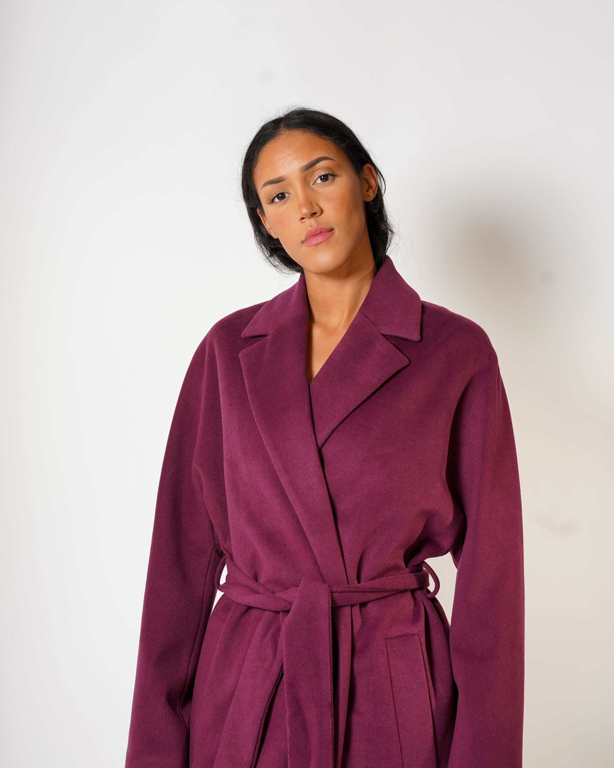 Cappotto lungo con cintura rimovibile, tasche e spalla costruita - Mister