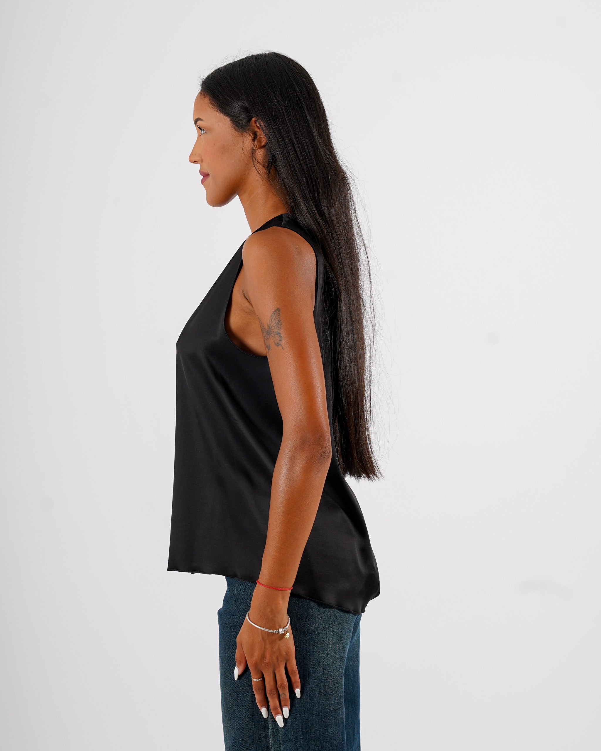 Blusa smanicata scollo a v in raso - Pausini