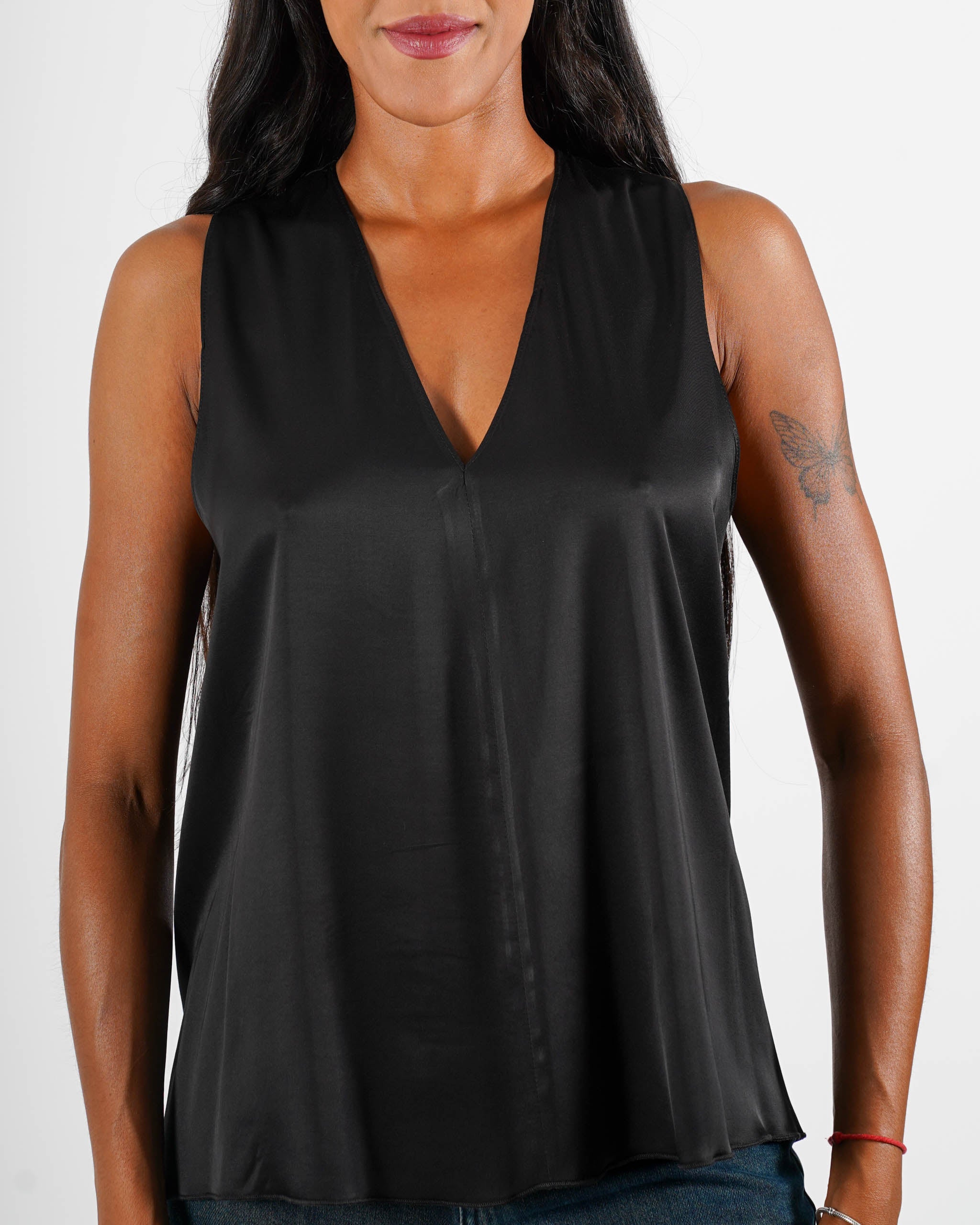Blusa smanicata scollo a v in raso - Pausini