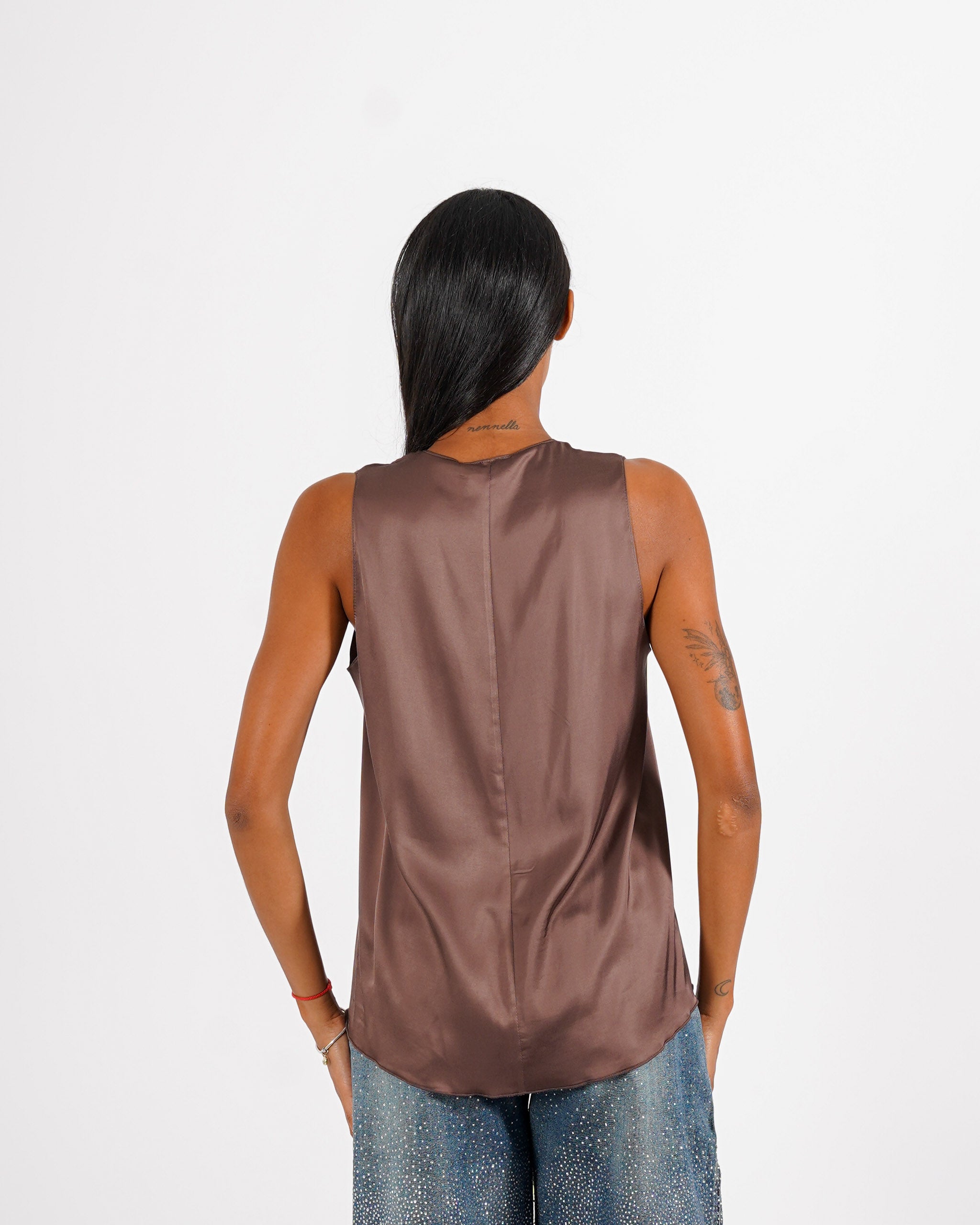 Blusa smanicata scollo a v in raso - Pausini