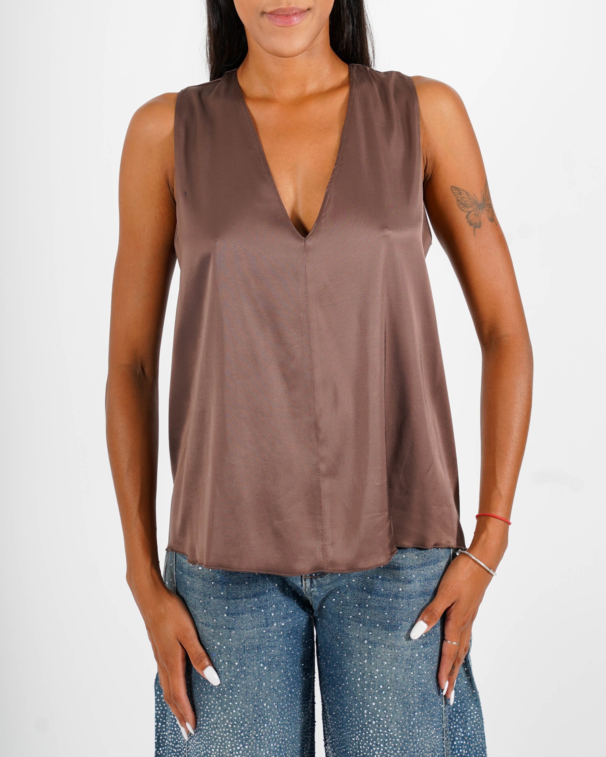 Blusa smanicata scollo a v in raso - Pausini