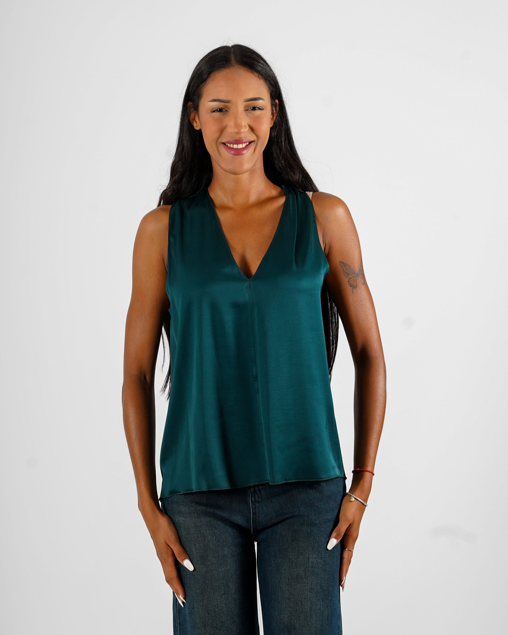 Blusa smanicata scollo a v in raso - Pausini