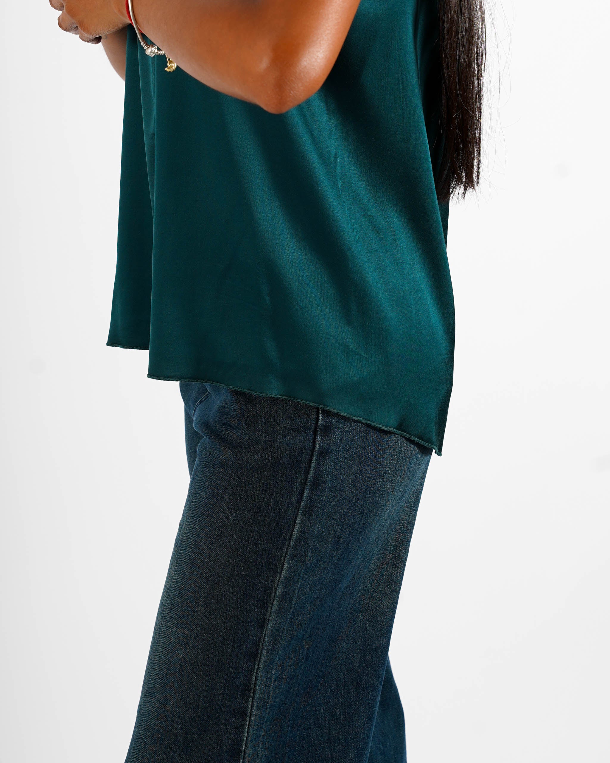 Blusa smanicata scollo a v in raso - Pausini