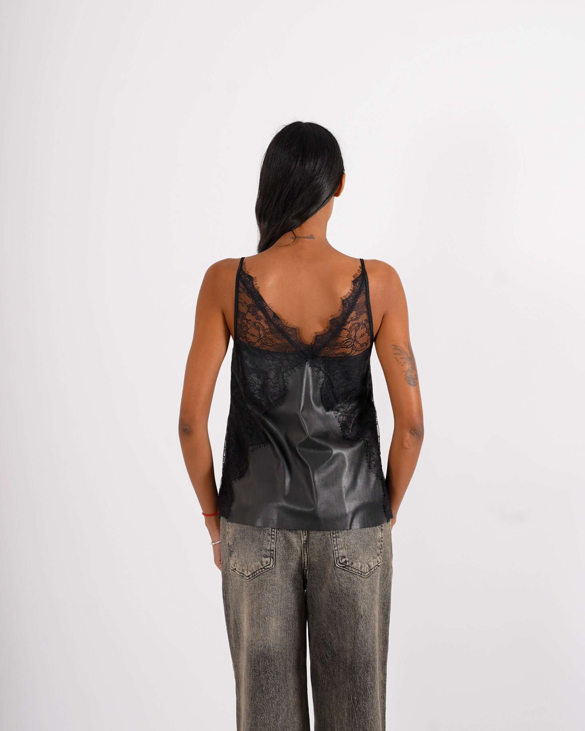 Canotta ecopelle con macramè di pizzo - Romantica - Hope Fashion