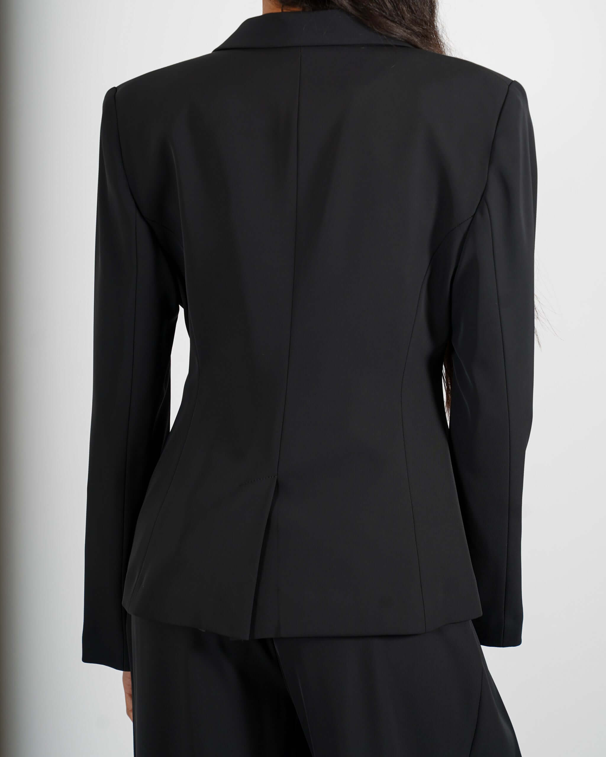 Giacca monopetto tessuto fluido con spilla - Melania - Hope Fashion