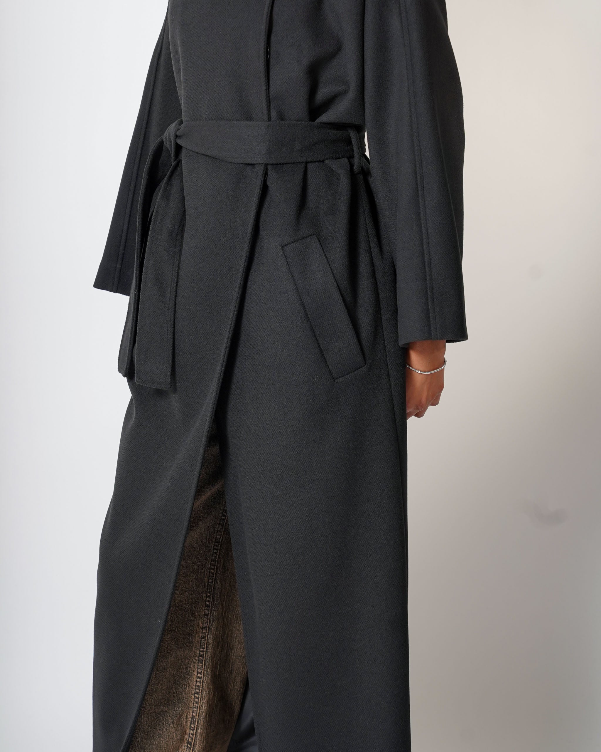 Cappotto lungo con collo alto e cintura - Rondine