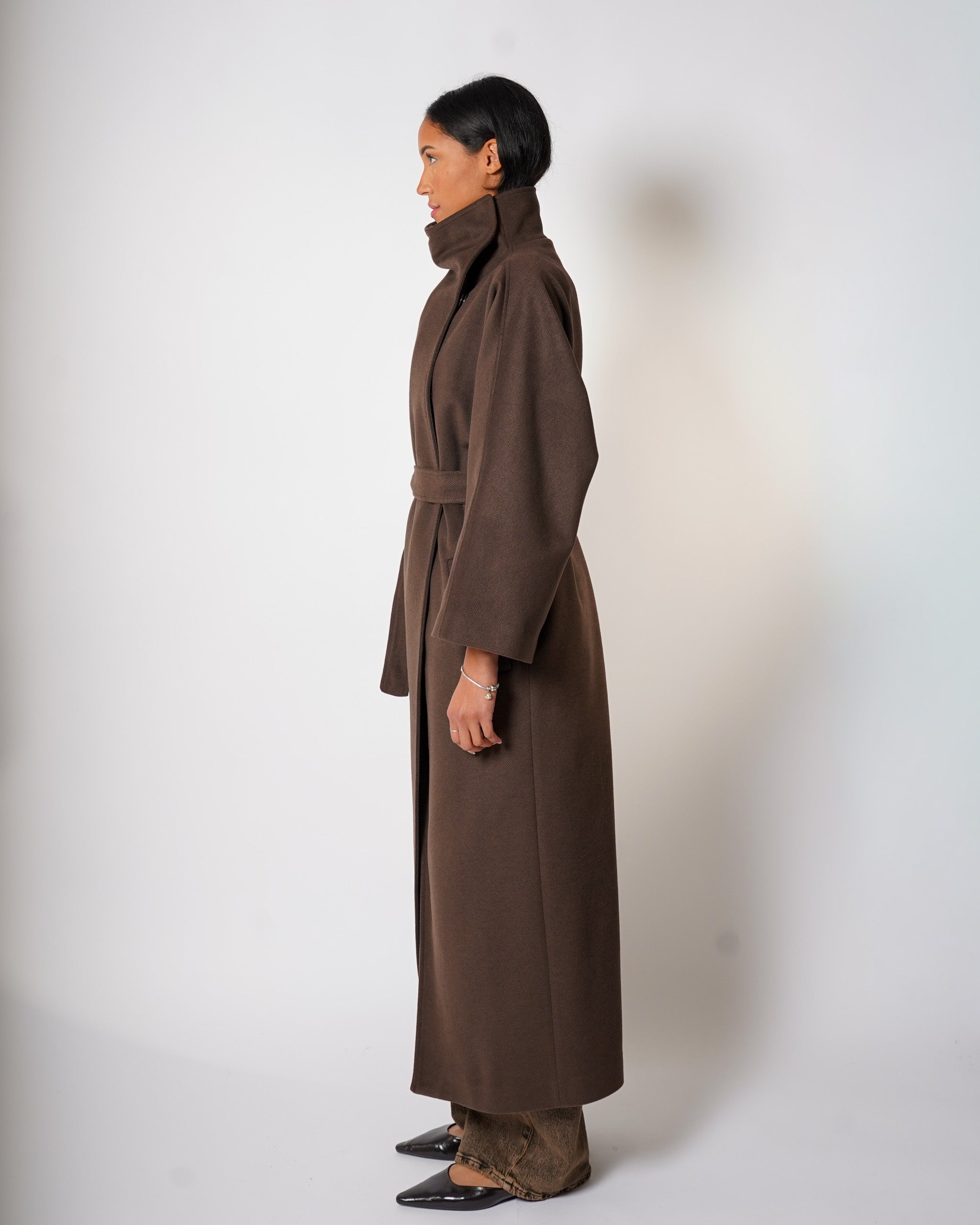 Cappotto lungo con collo alto e cintura - Rondine