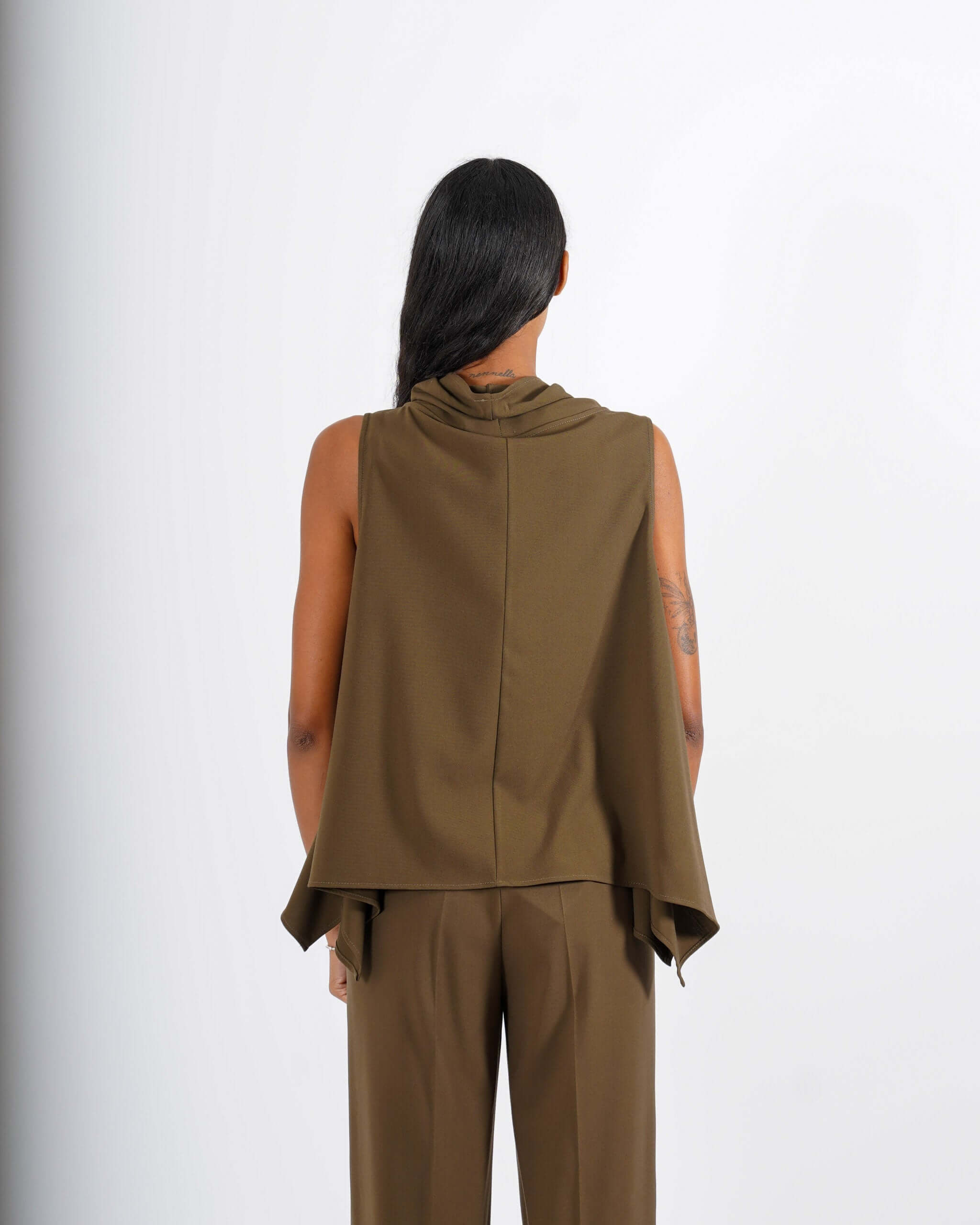 Blusa smanicata asimmetrica - Mirata - Hope Fashion