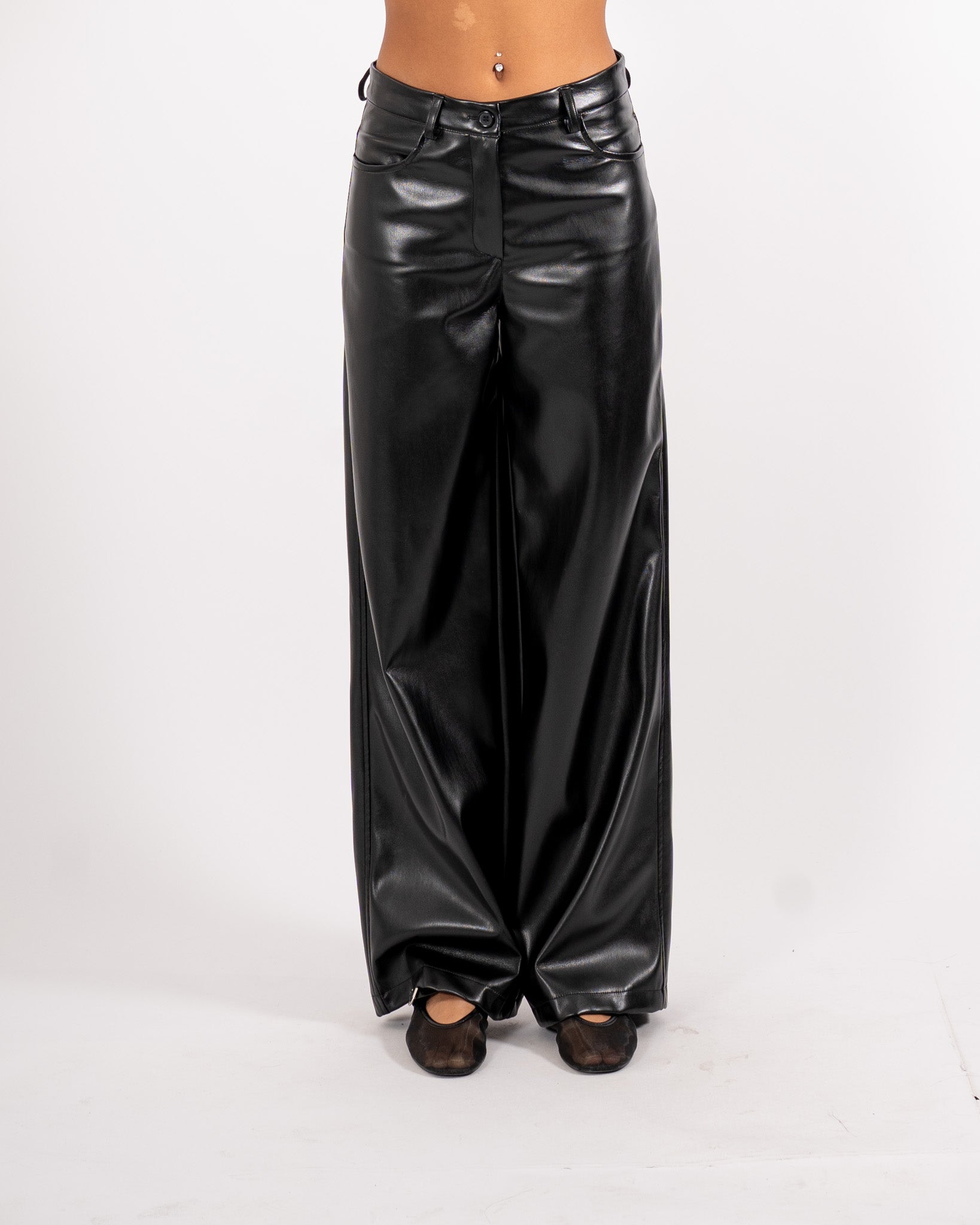 Pantaloni regular fit in ecopelle - Monotona