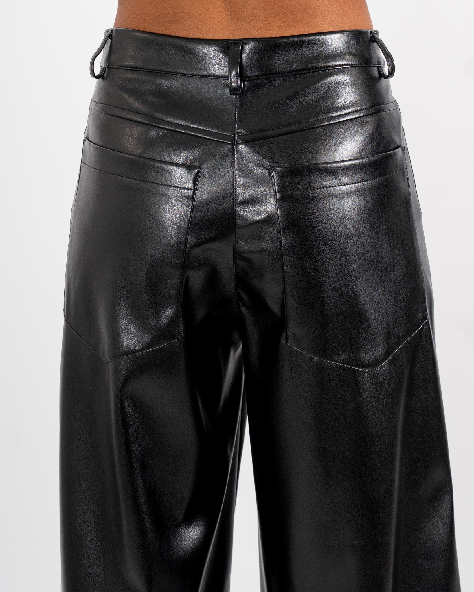 Pantaloni regular fit in ecopelle - Monotona