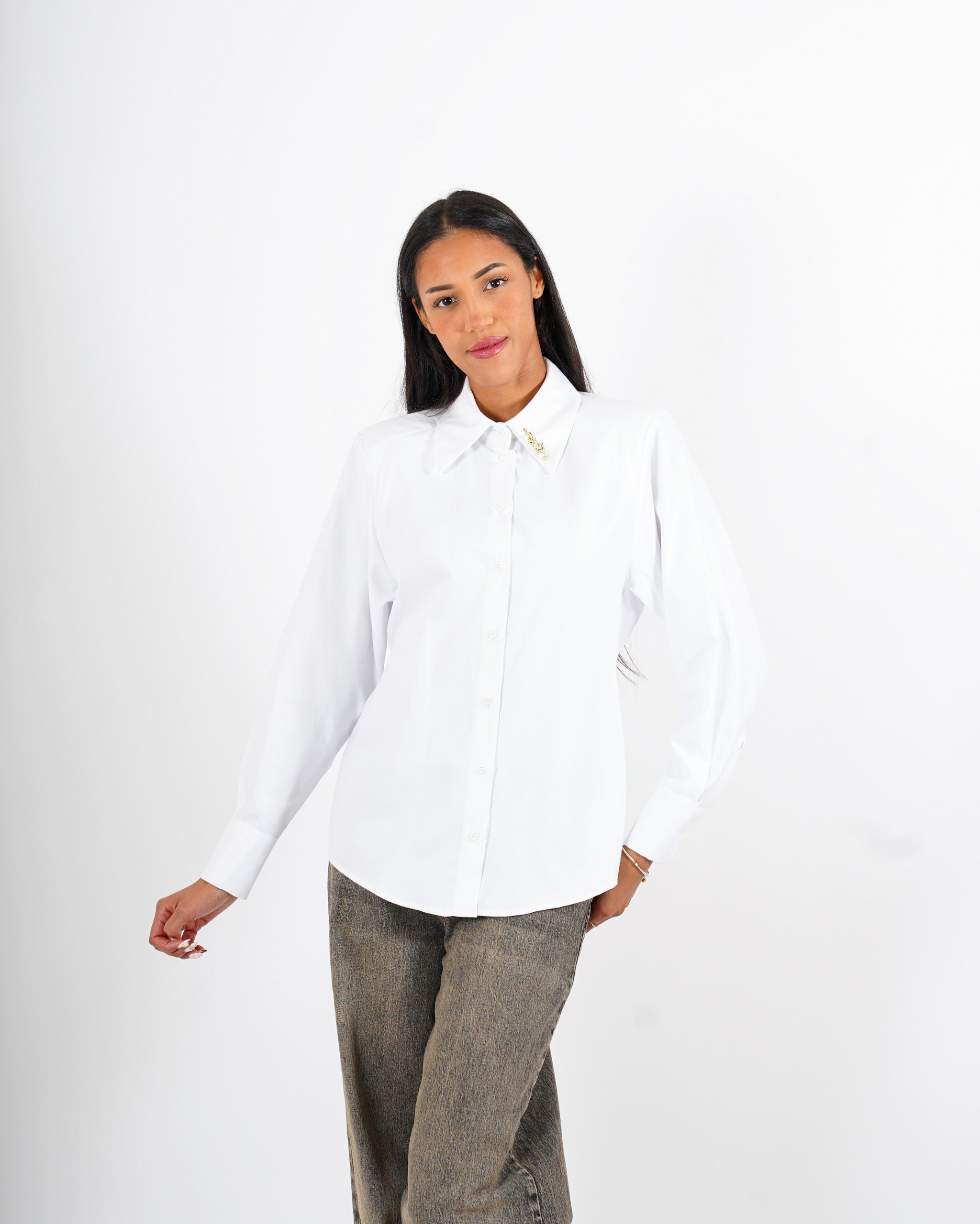 Camicia regular fit con spilla sul collo e coulisse - Tanisha
