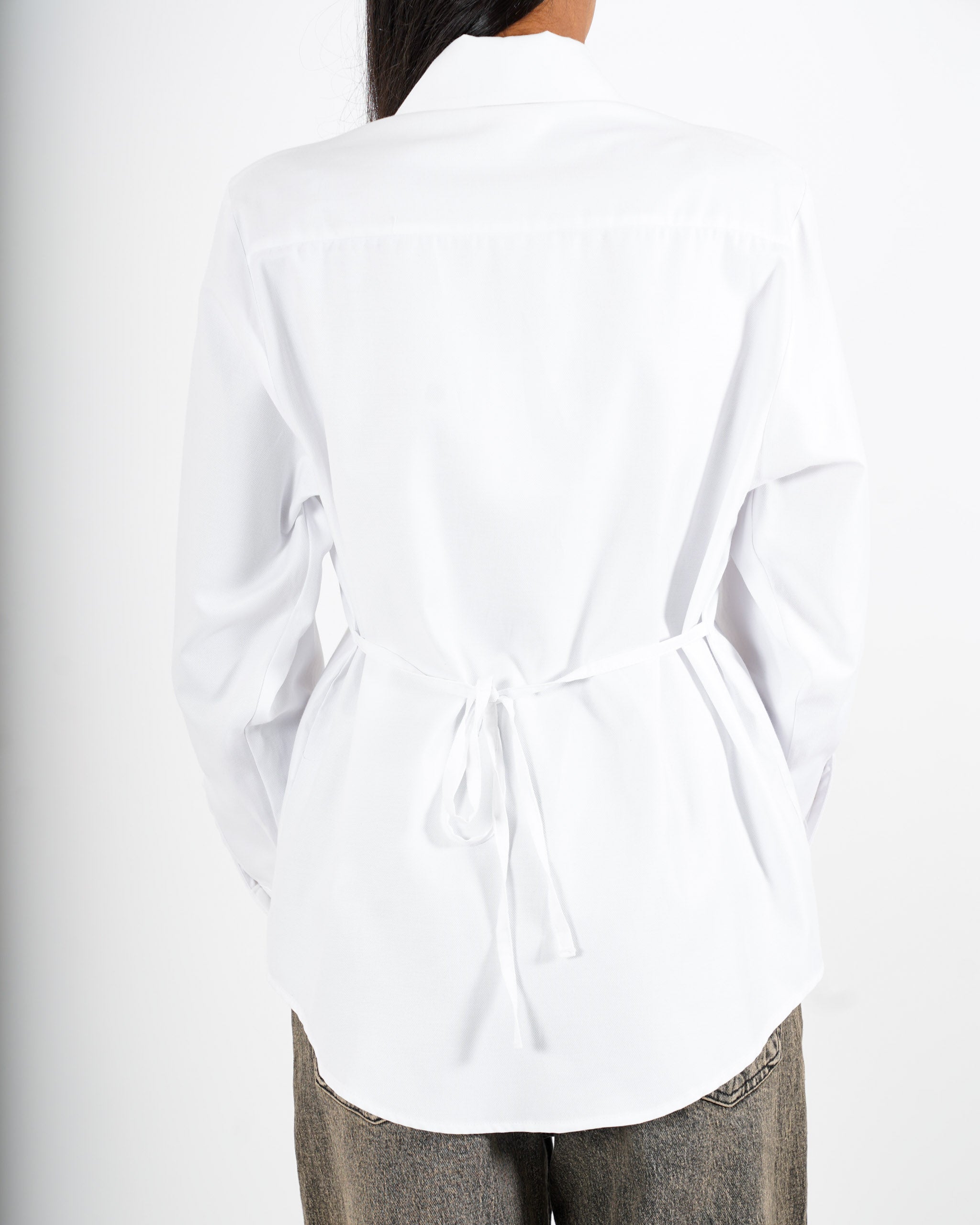 Camicia regular fit con spilla sul collo e coulisse - Tanisha