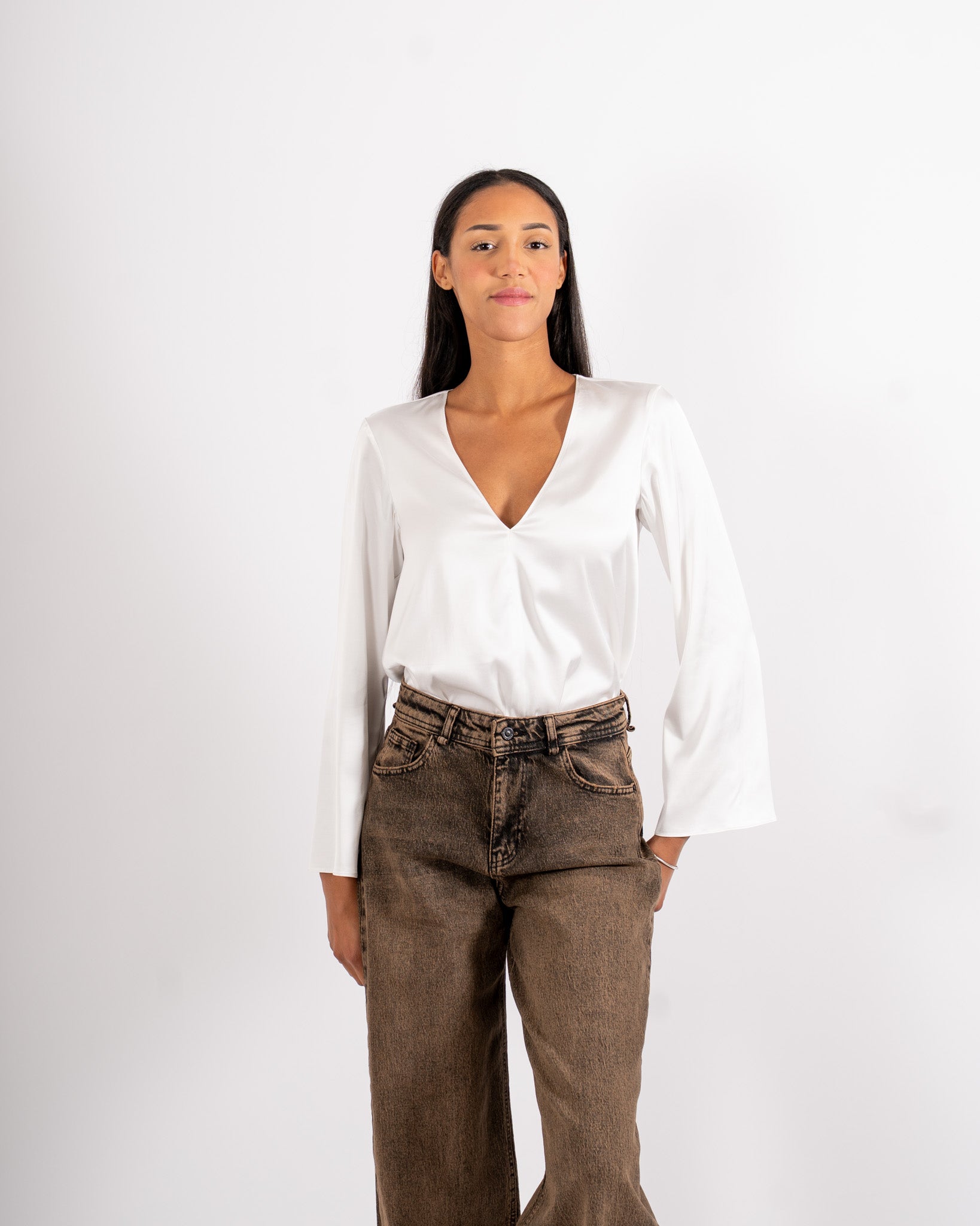 Blusa scollo a v manica lunga in raso - Carrà