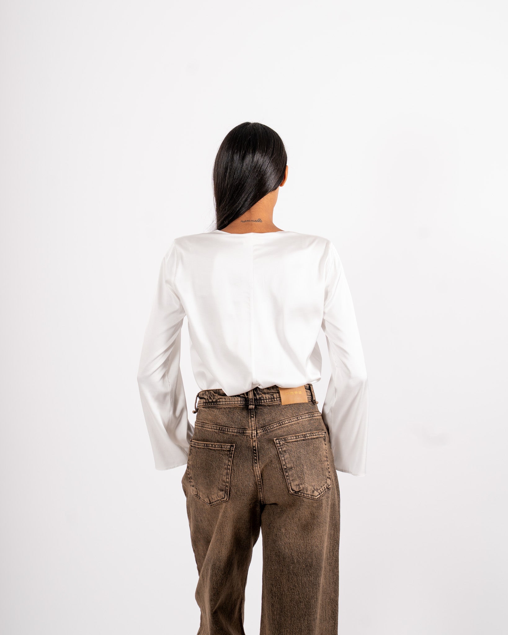 Blusa scollo a v manica lunga in raso - Carrà