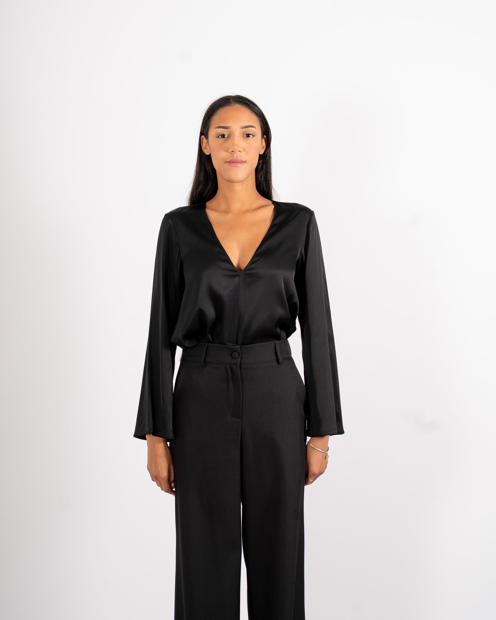 Blusa scollo a v manica lunga in raso - Carrà