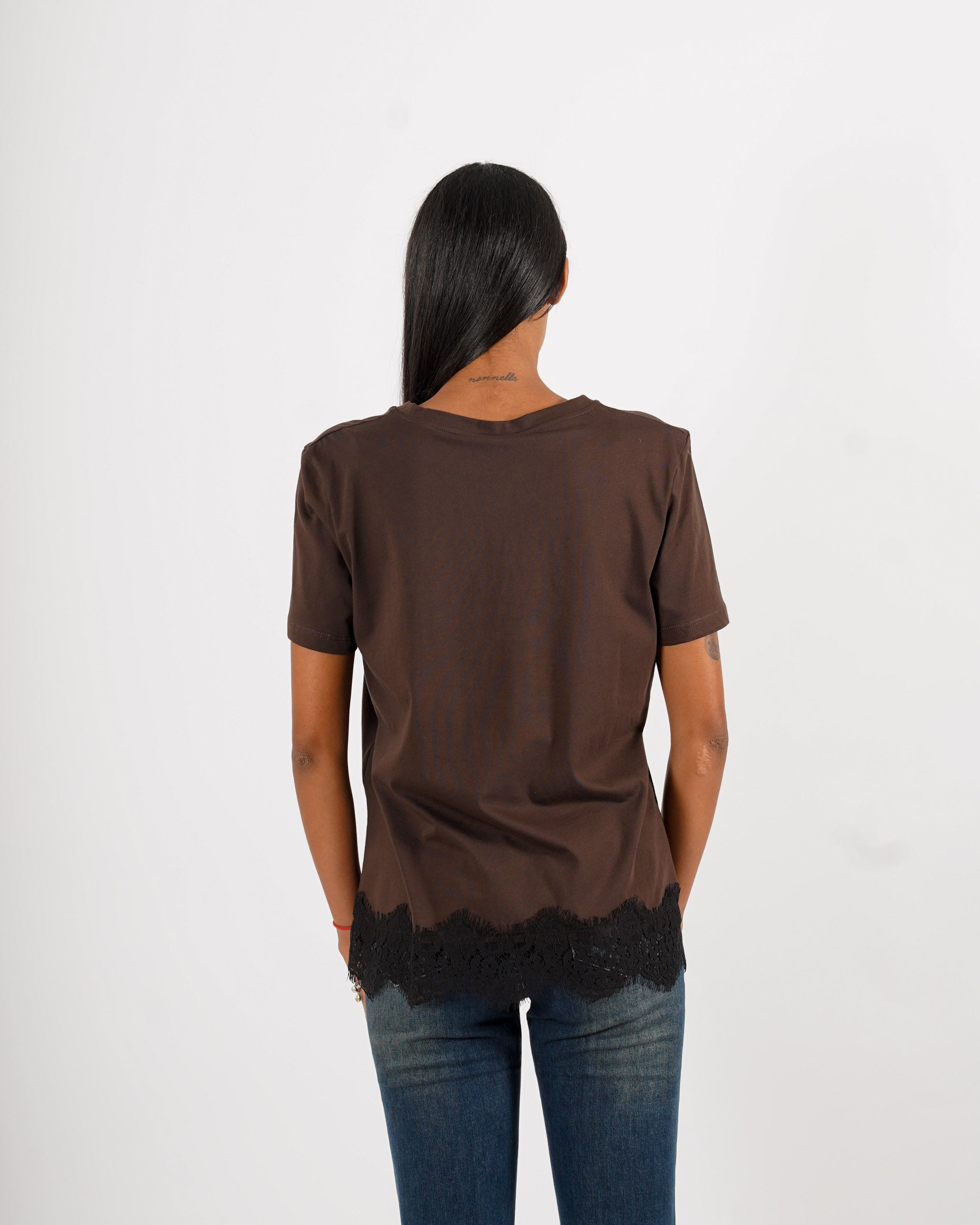 Shirt girocollo con profilo in pizzo macramè - Jabalia