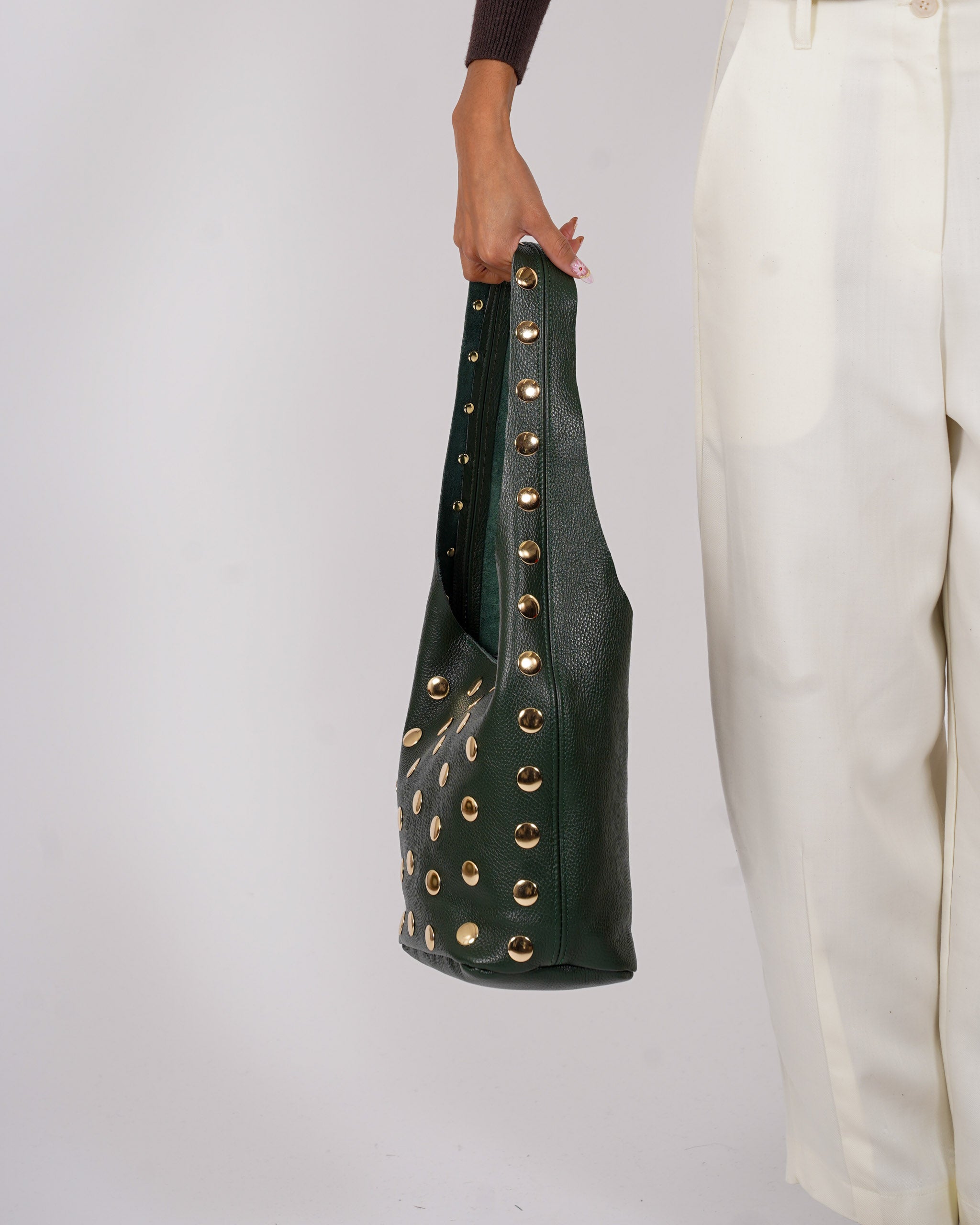 Borsa secchiello con accessori dorati - Drona