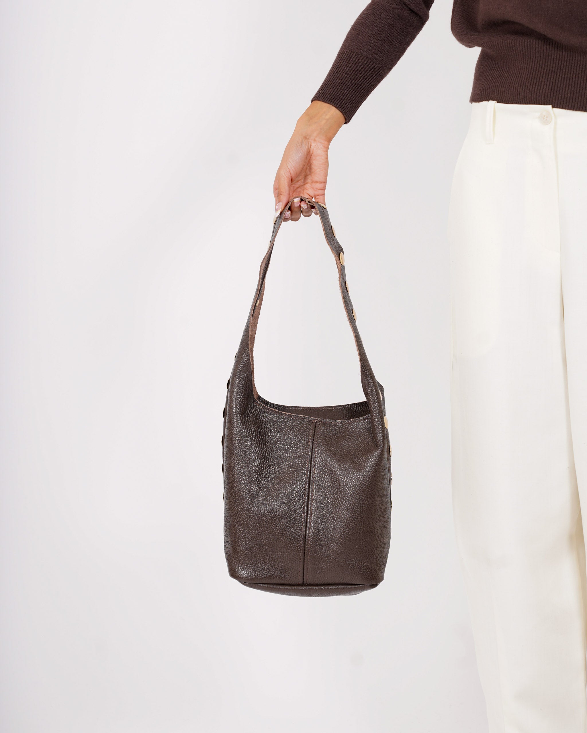 Borsa secchiello con accessori dorati - Drona