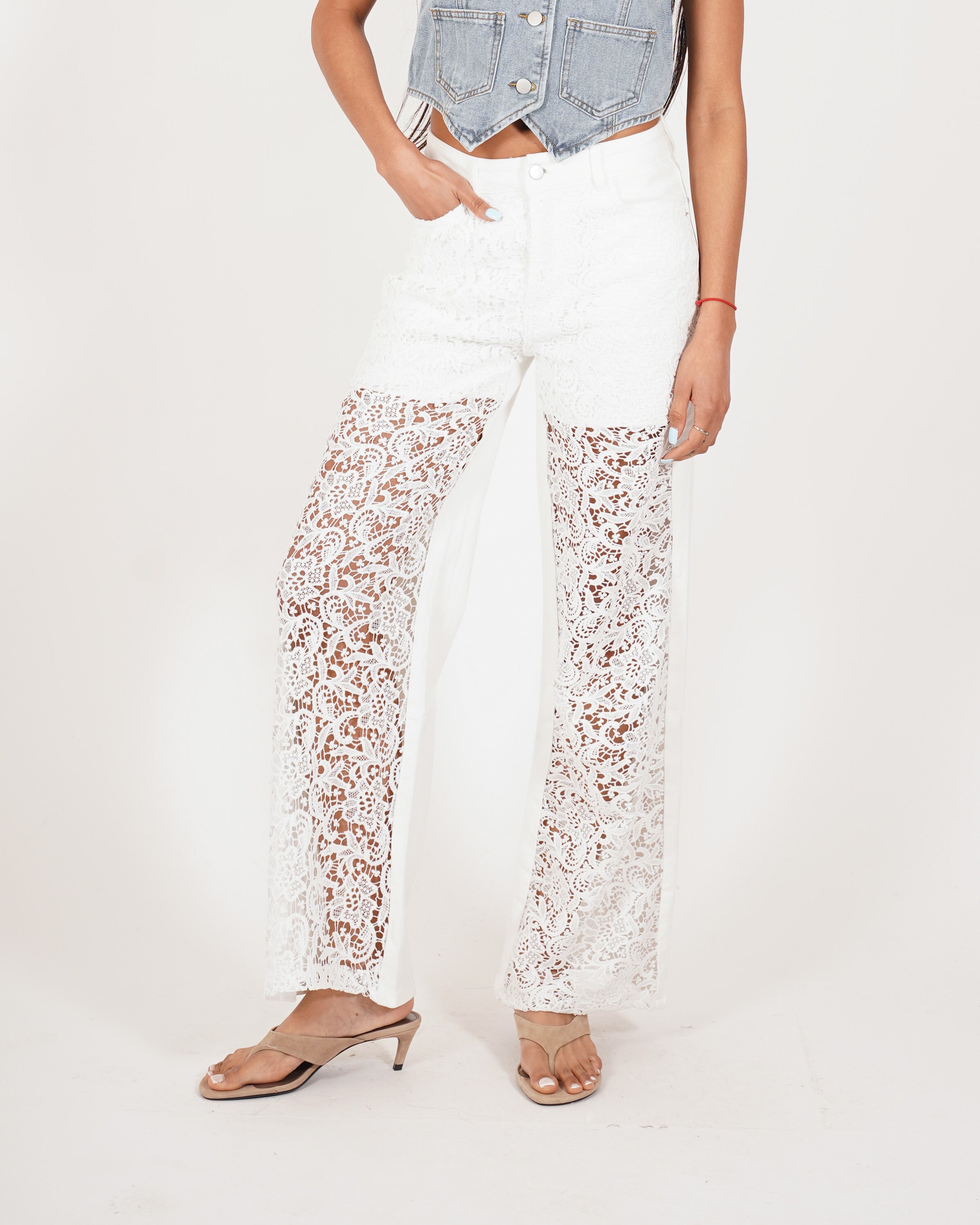 Pantaloni regular fit con ricamo in pizzo macramè - Anisa
