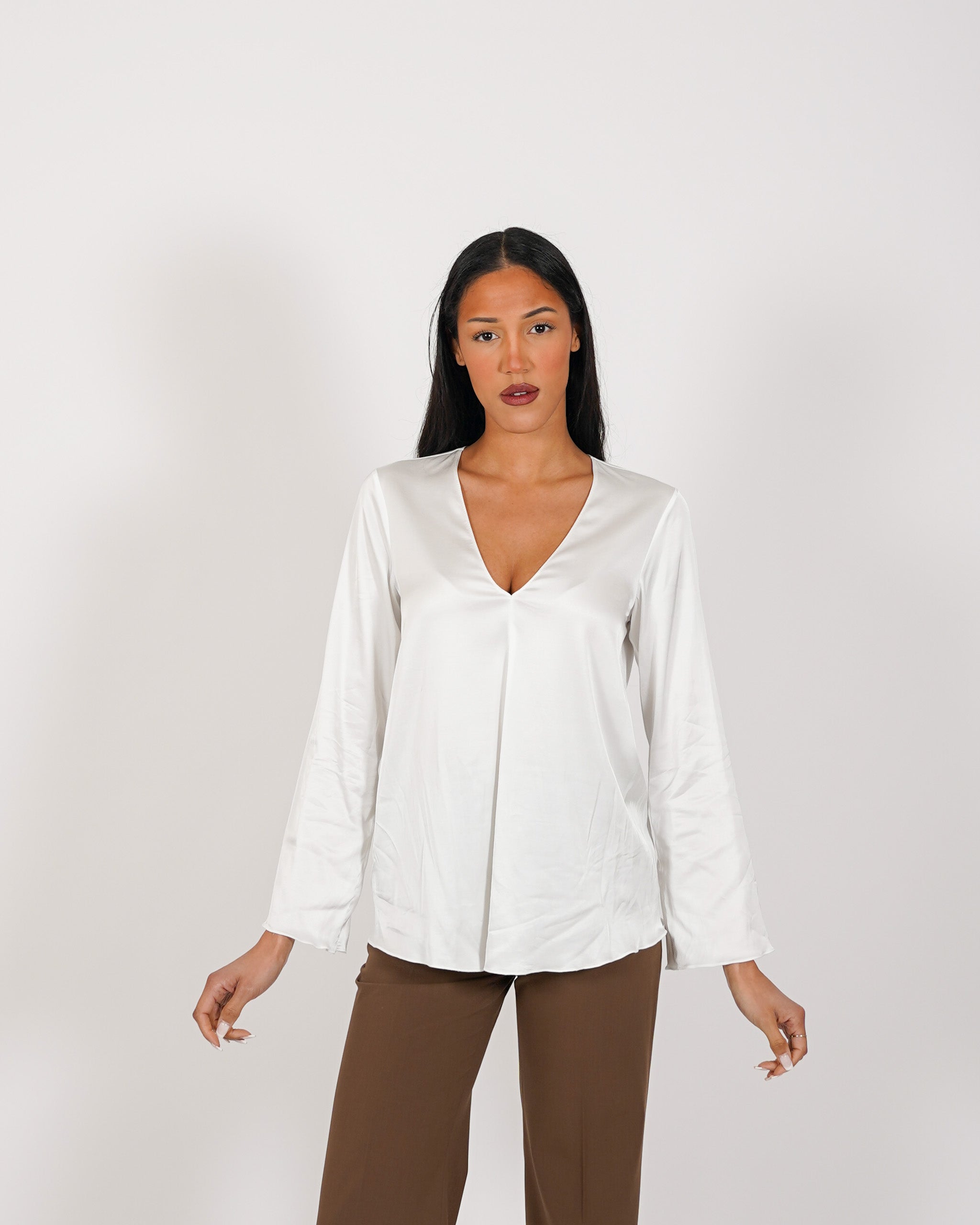 Blusa scollo a v manica lunga in raso - Carrà