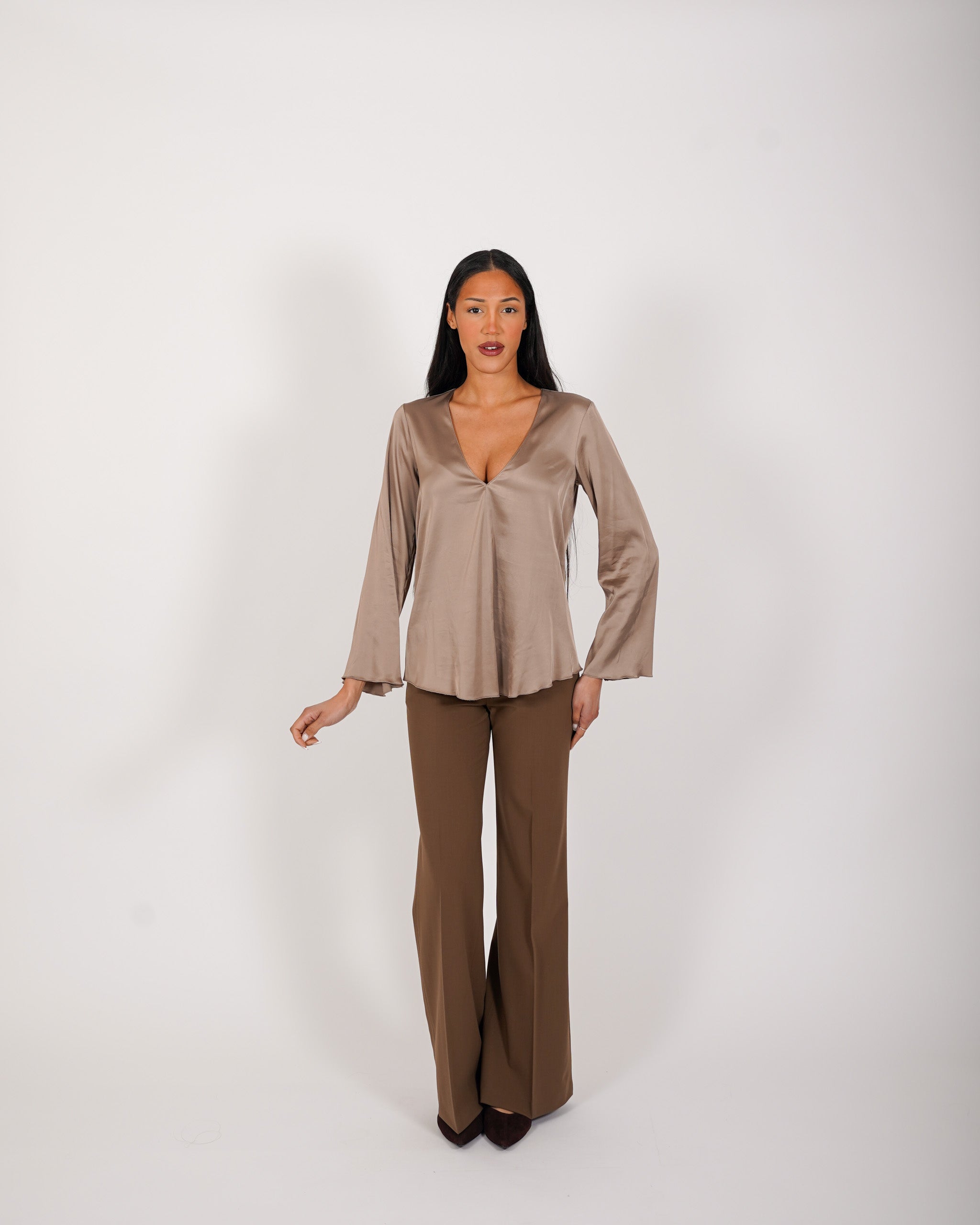 Blusa scollo a v manica lunga in raso - Carrà