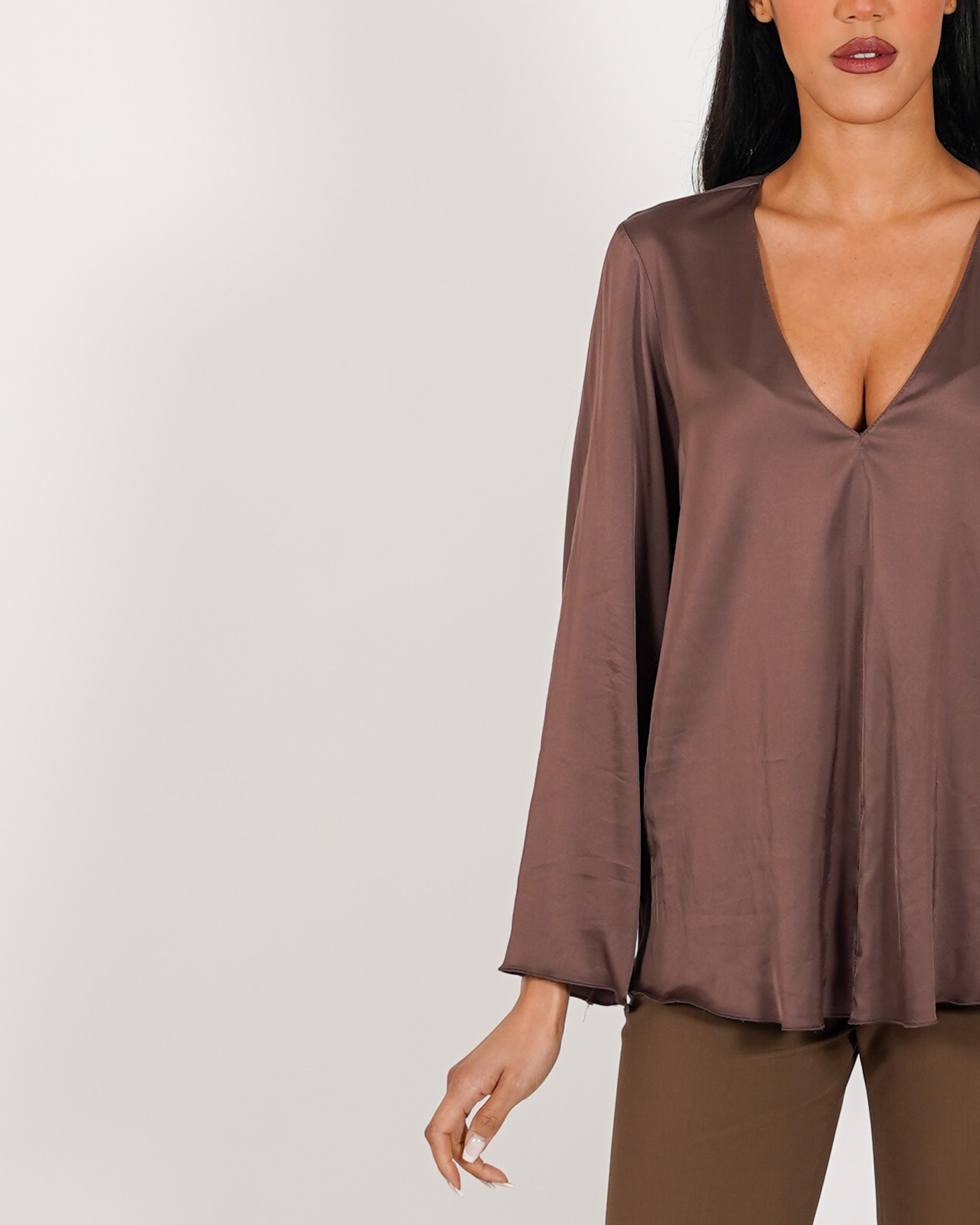 Blusa scollo a v manica lunga in raso - Carrà