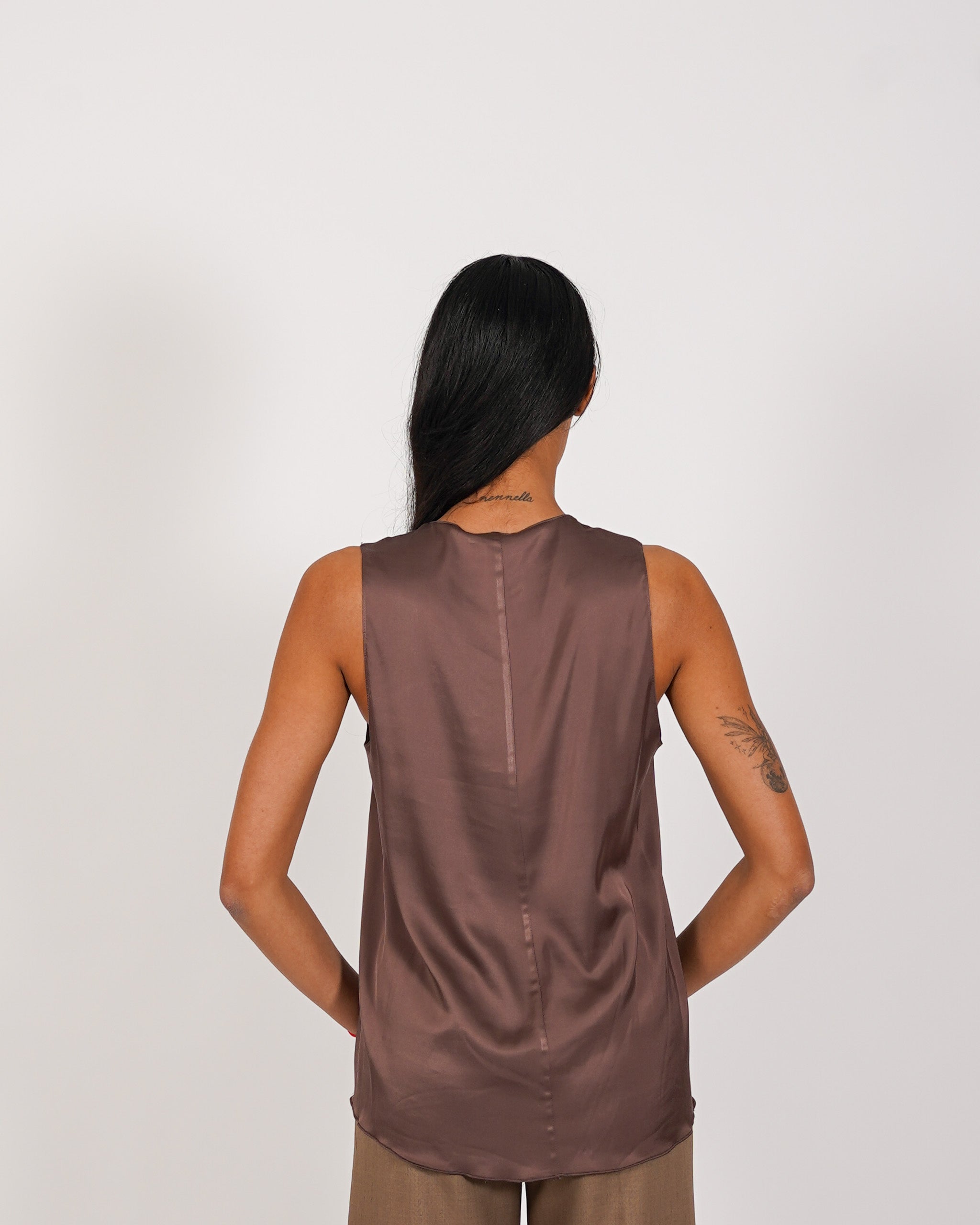 Blusa smanicata scollo a v in raso - Pausini