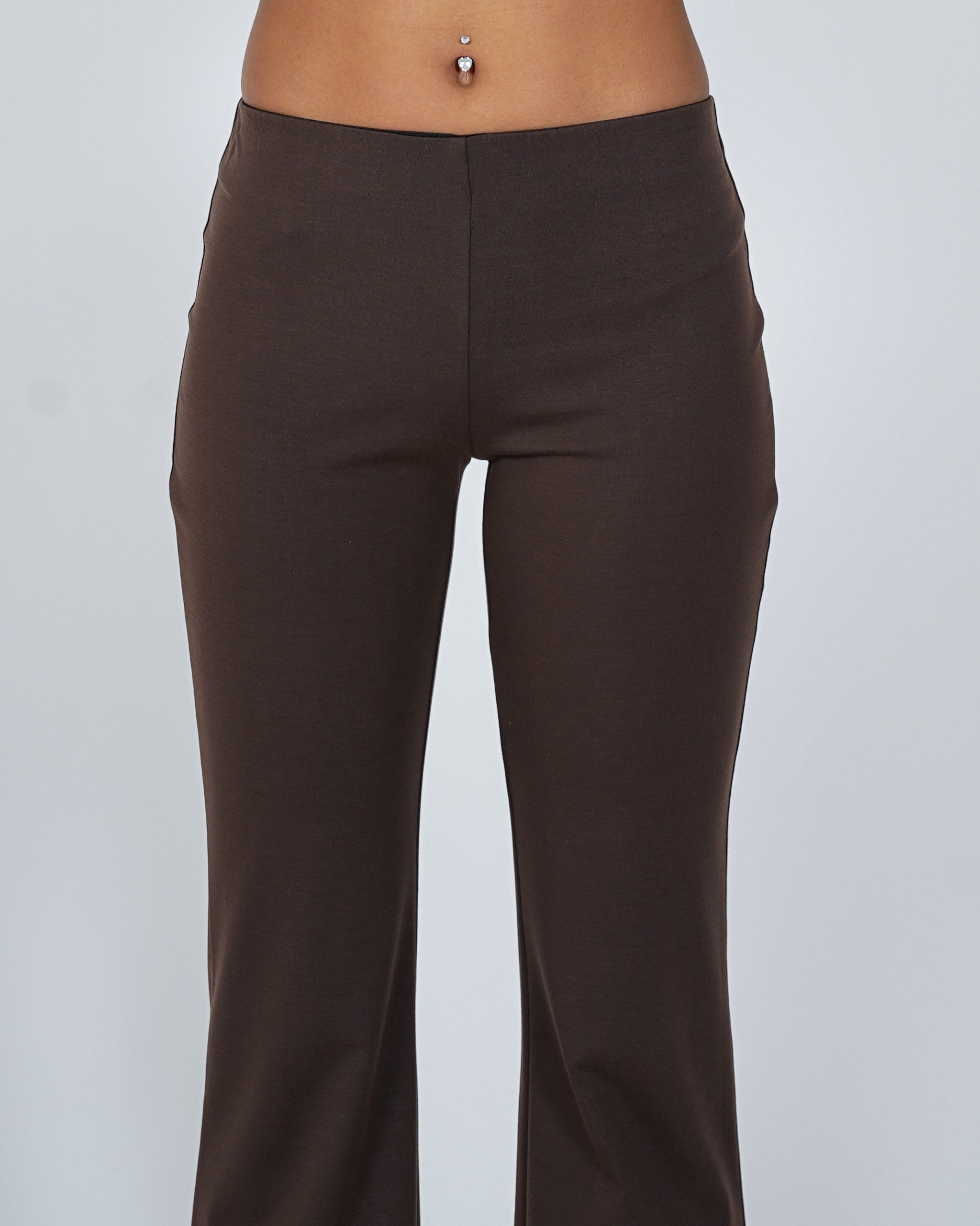 Pantaloni slim fit con elastico in ecofibra - Saladina