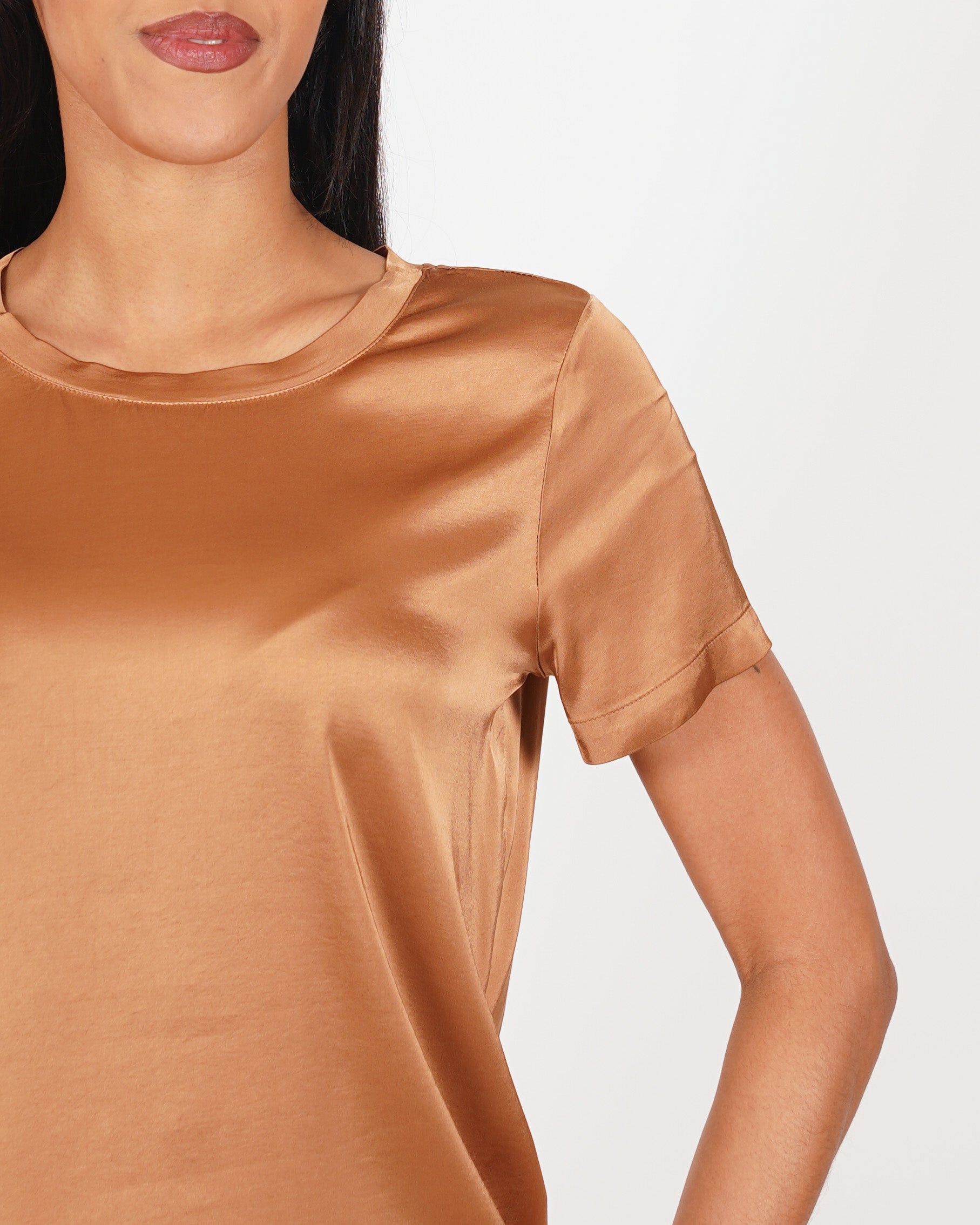 Blusa girocollo mezza manica in raso - Rewill