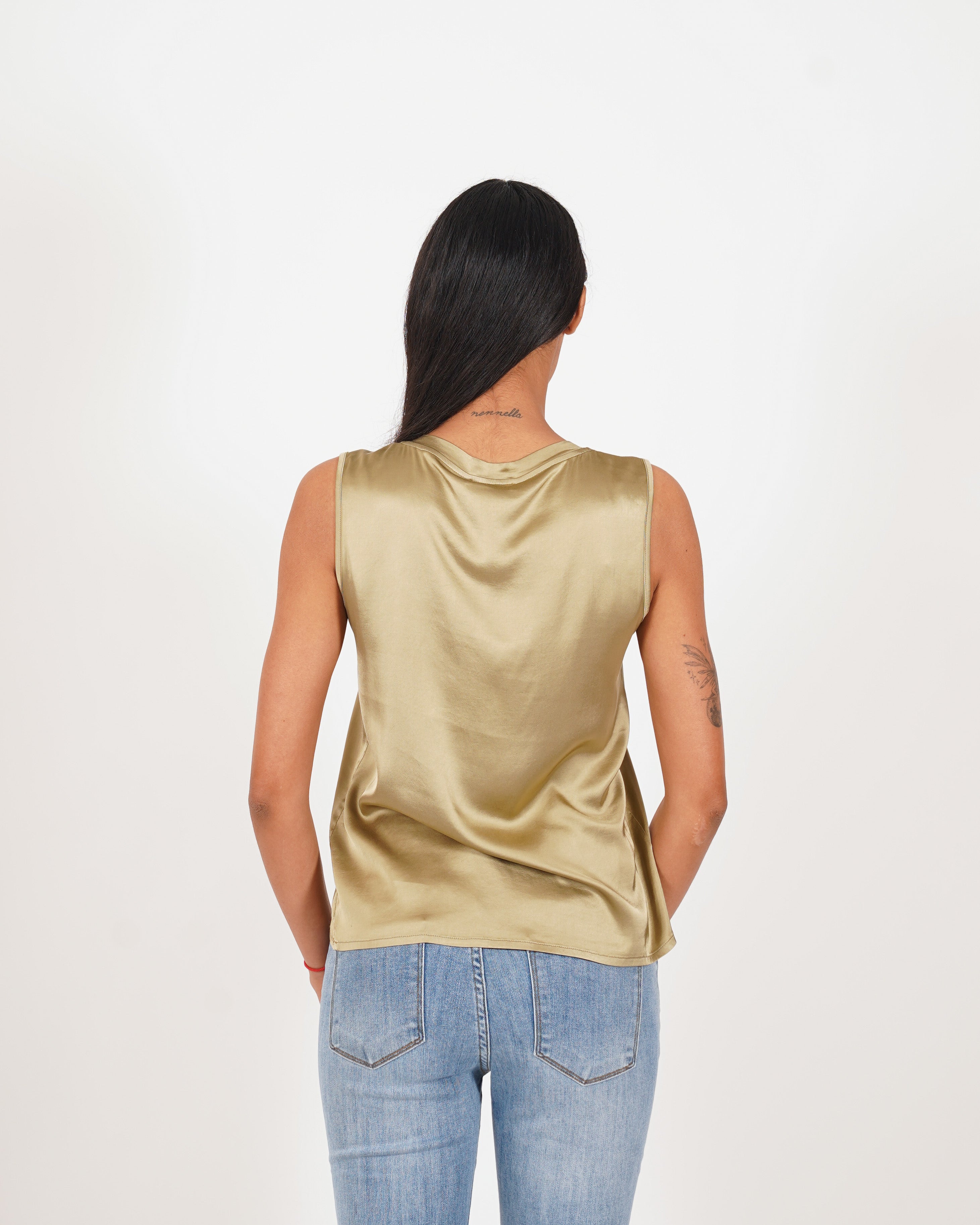 Blusa smanicata girocollo in raso - Giada