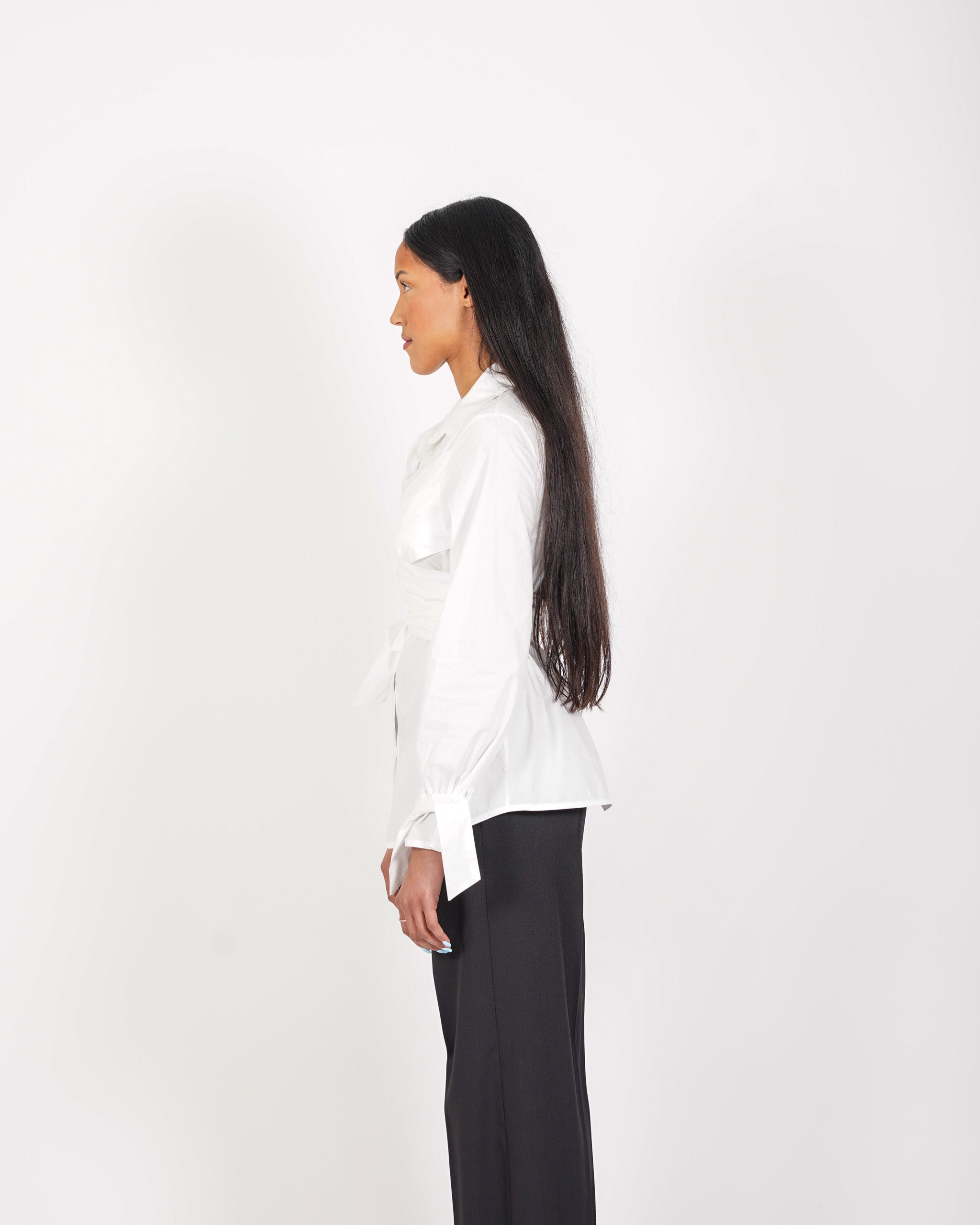 Camicia slim fit con nodo in cotone - Gaudiosa