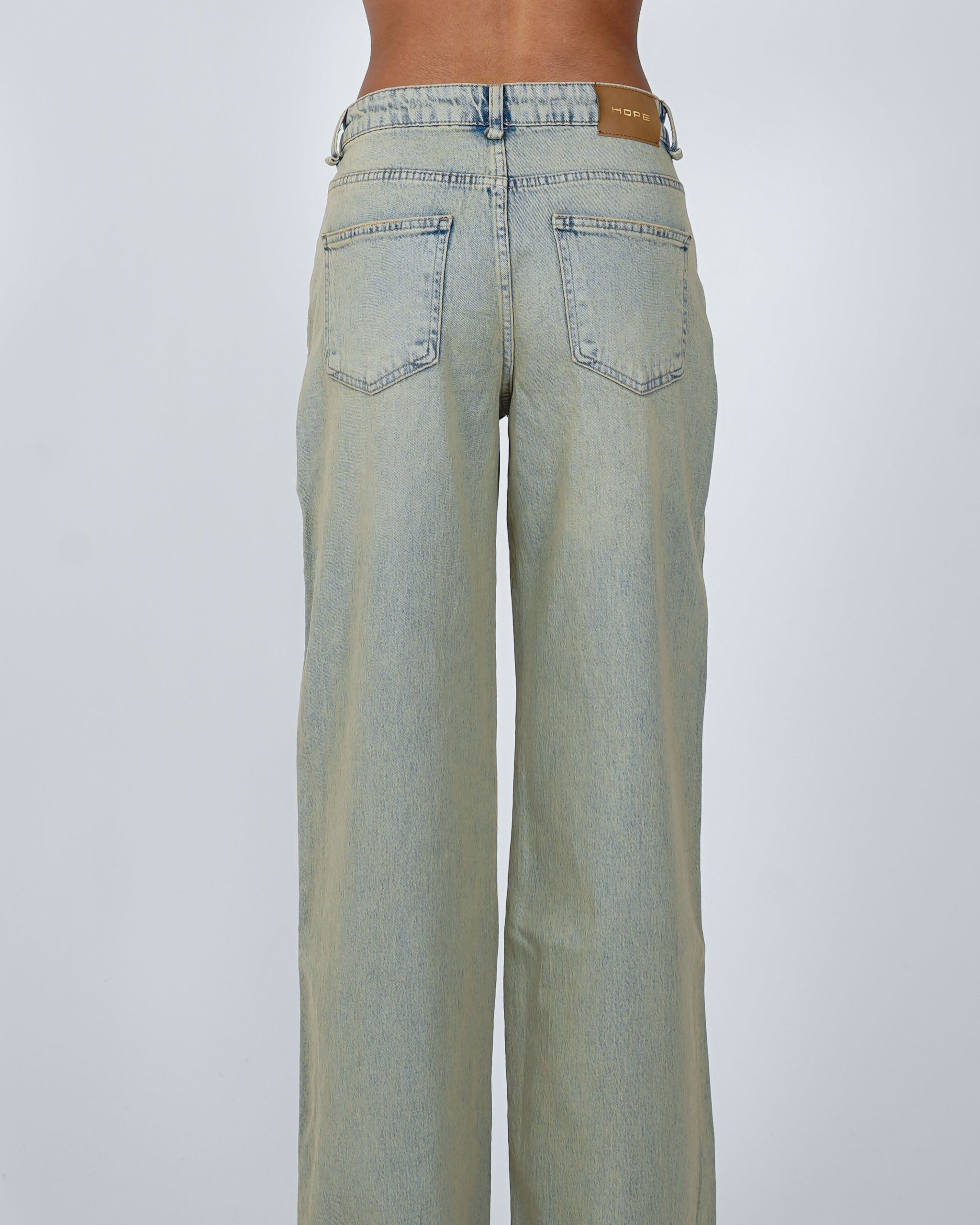 Jeans balloon fit in tela denim - Contenta
