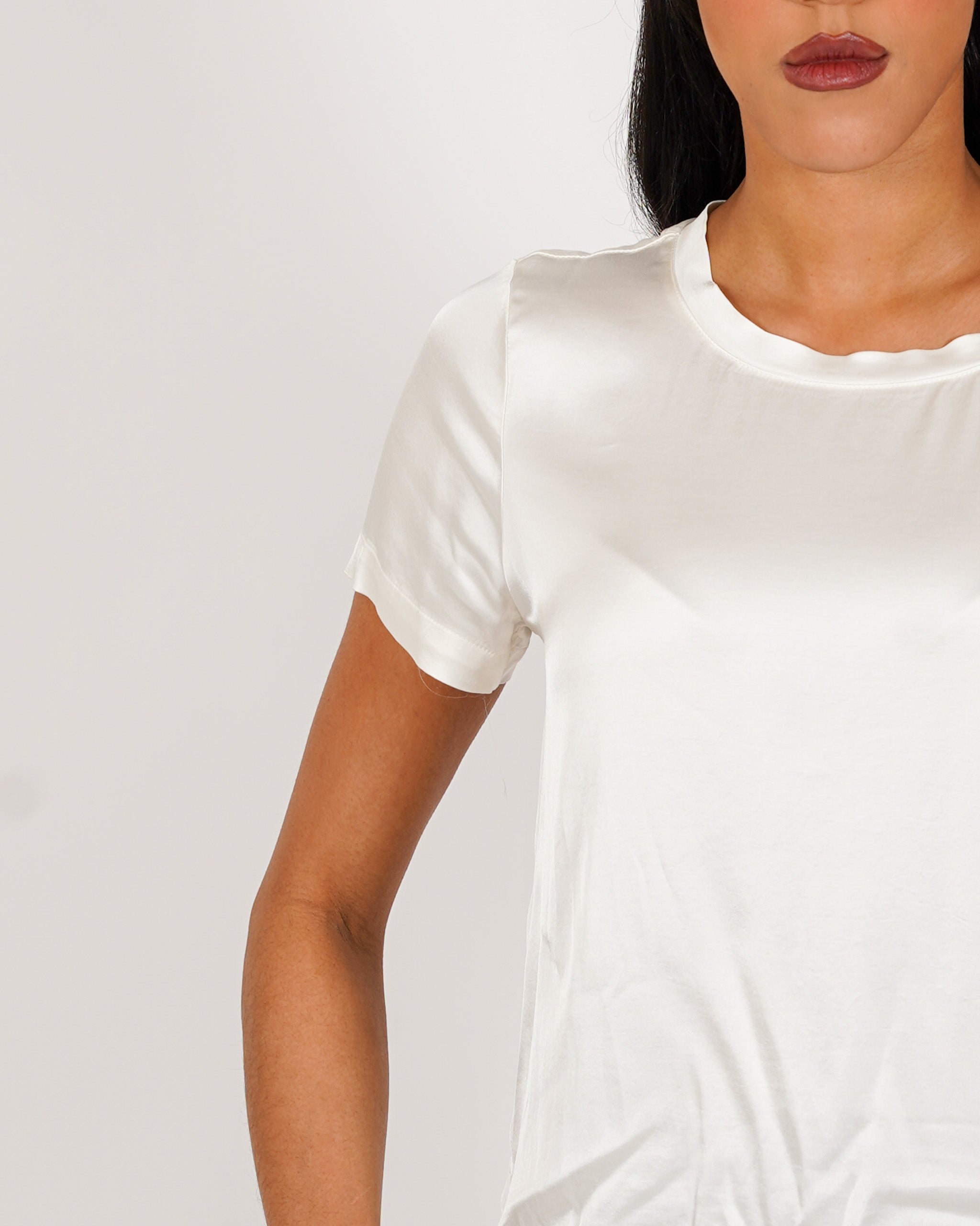 Blusa girocollo mezza manica in raso - Rewill