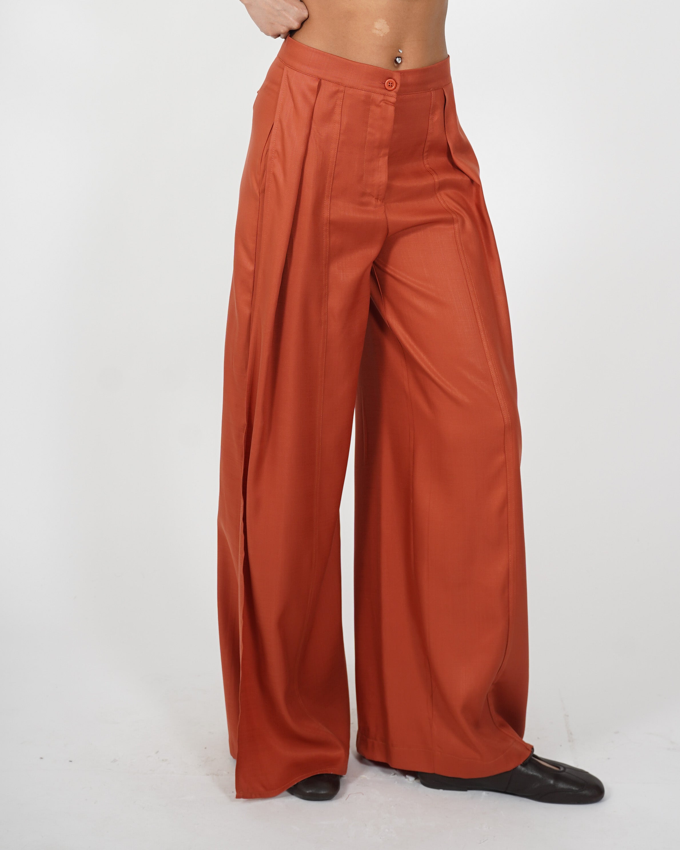 Pantaloni con pence e gamba larga in tessuto lyocell - Laura