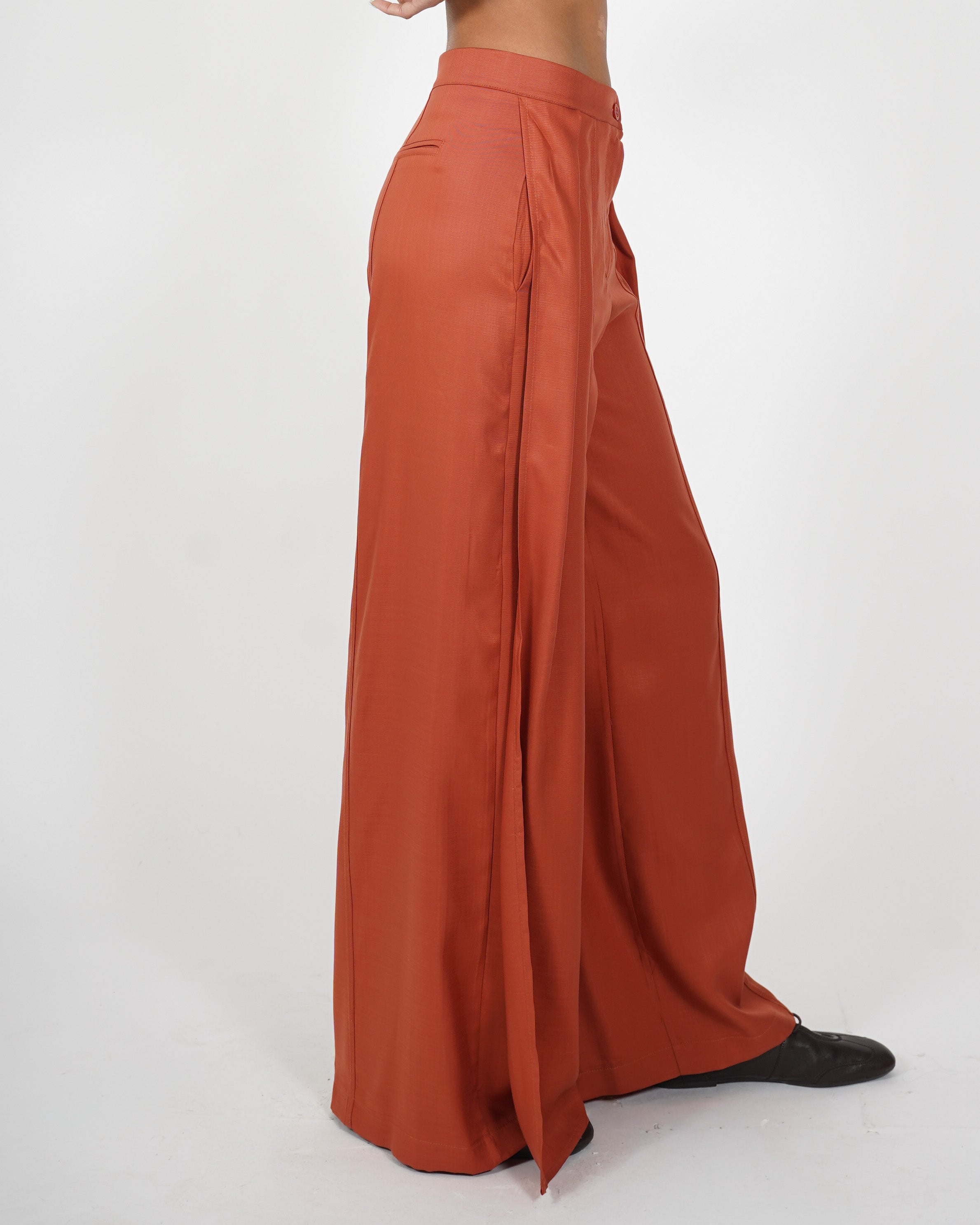 Pantaloni con pence e gamba larga in tessuto lyocell - Laura