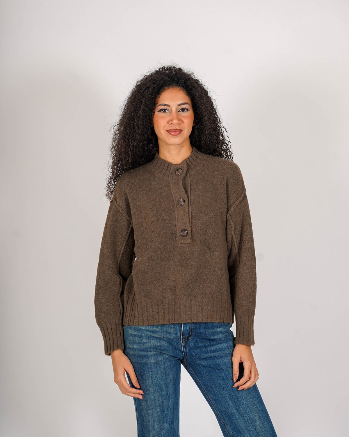 Maglia collo alto con bottoni - Asparaga