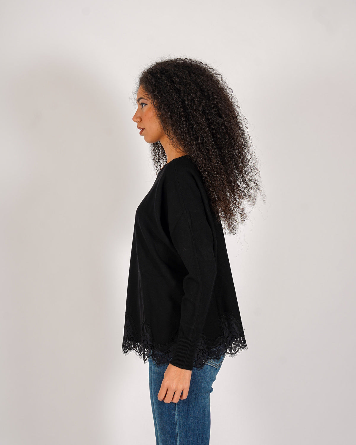 Maglia scollo ampio con fondo in pizzo macramè - Dalmazia