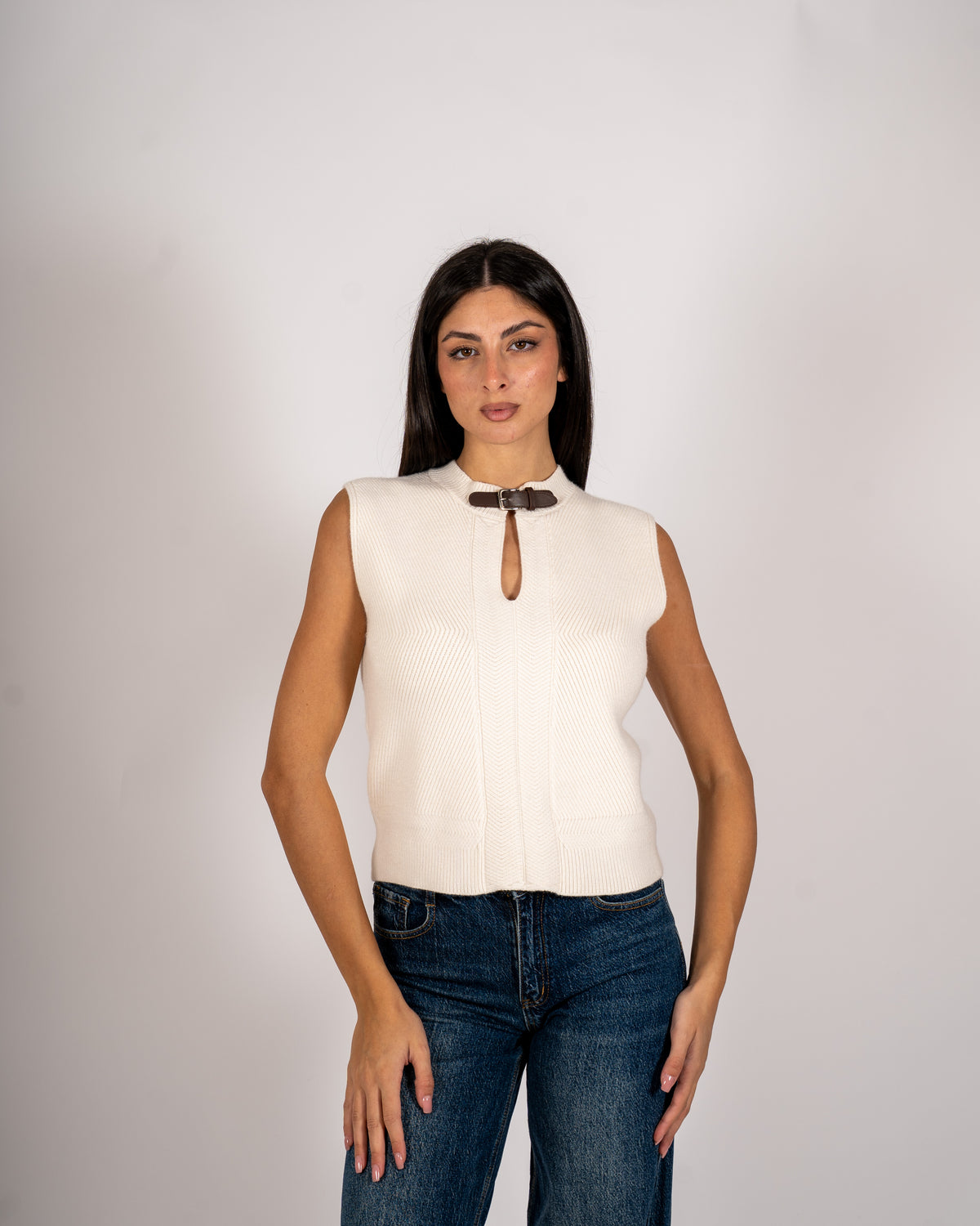Gilet a costa con fibia in contrasto in mano viscosa - Tranquilla