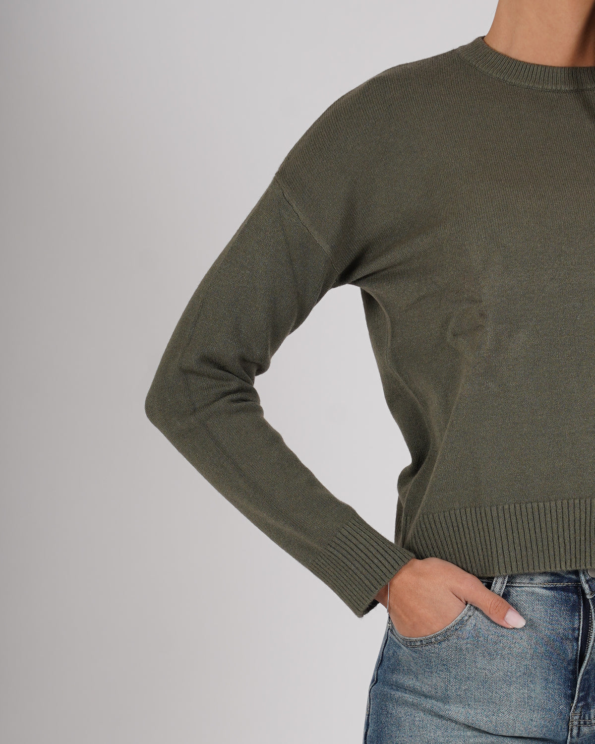 Maglia girocollo con bottoni oro - Morbida