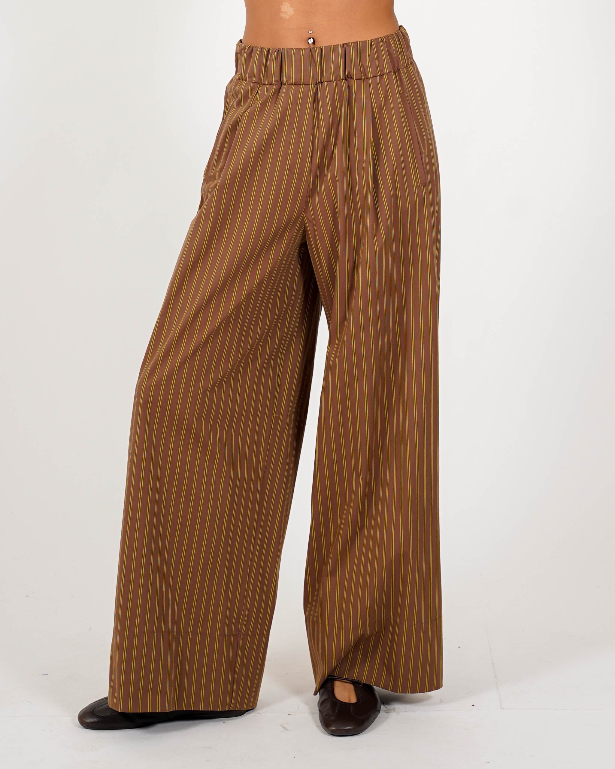 Pantaloni con baschina a gamba larga - Usata