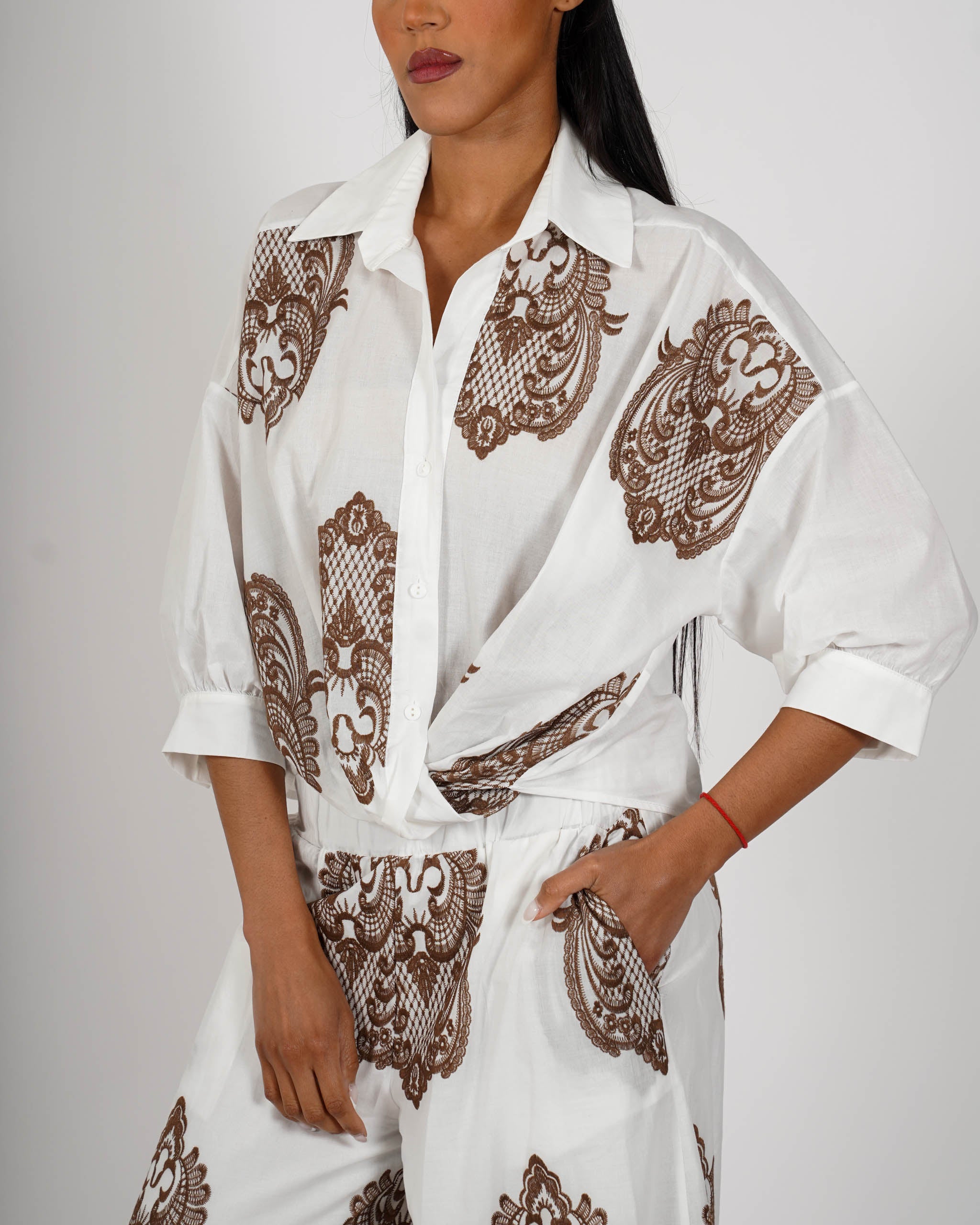 Camicia con nodo e ricamo in cotone - Basita