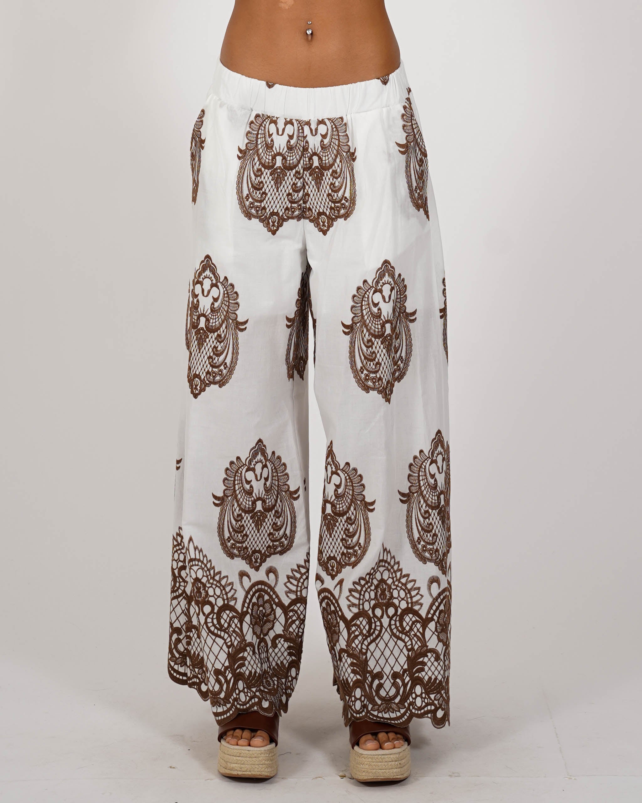 Pantaloni con baschina e gamba larga con ricamo - Calorosa