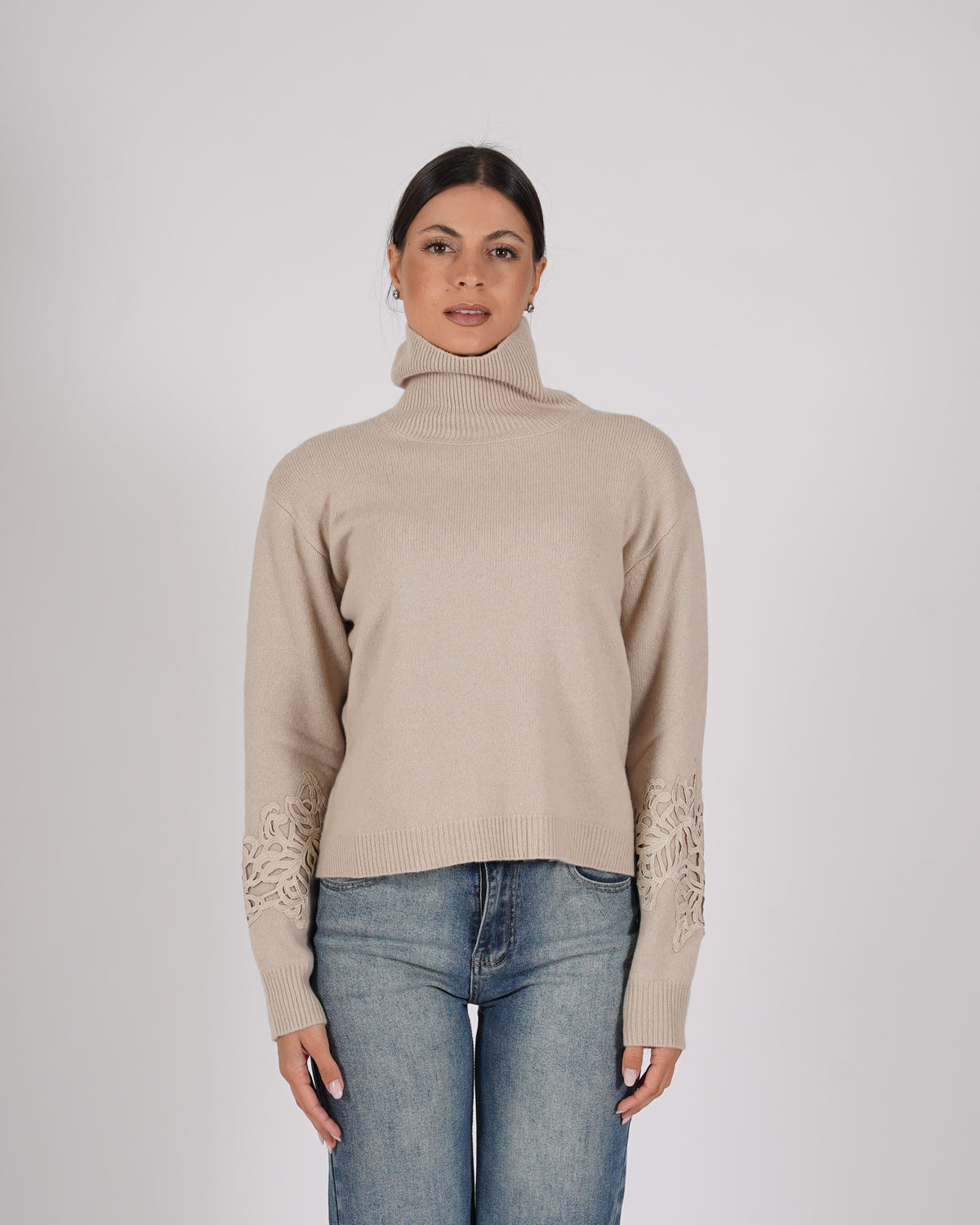 Maglia collo alto con ricamo in lana - Rasiglia